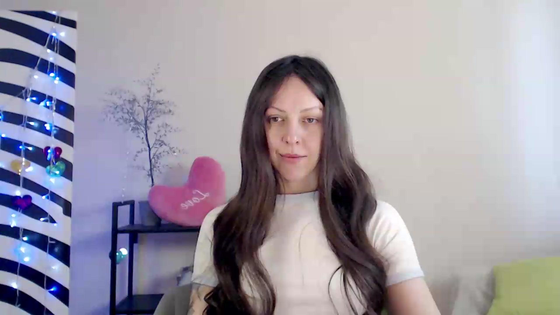 Gallery image thumbnail from BareflySi's myfreecams stream on, 08/14/2026, 09:16 image 7 of 20