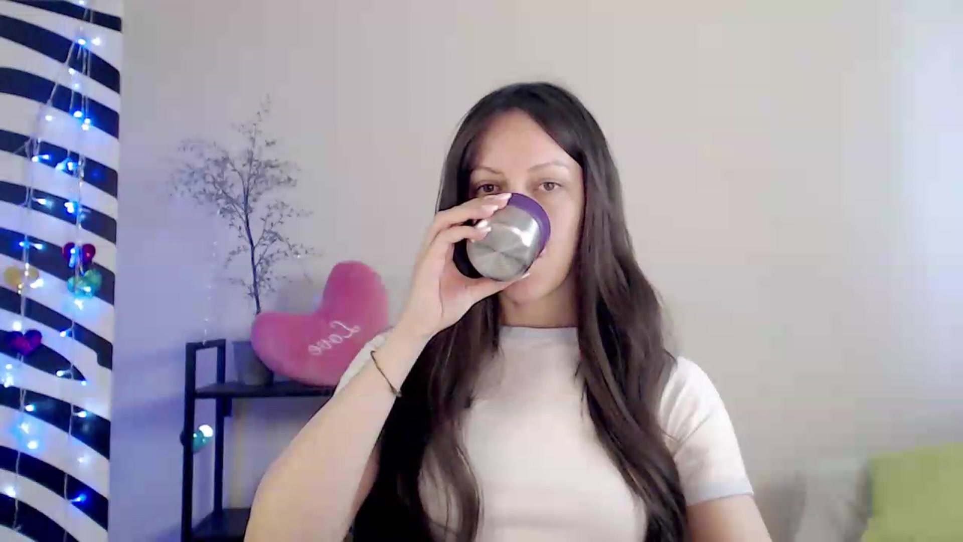Gallery image thumbnail from BareflySi's myfreecams stream on, 08/14/2026, 09:16 image 10 of 20