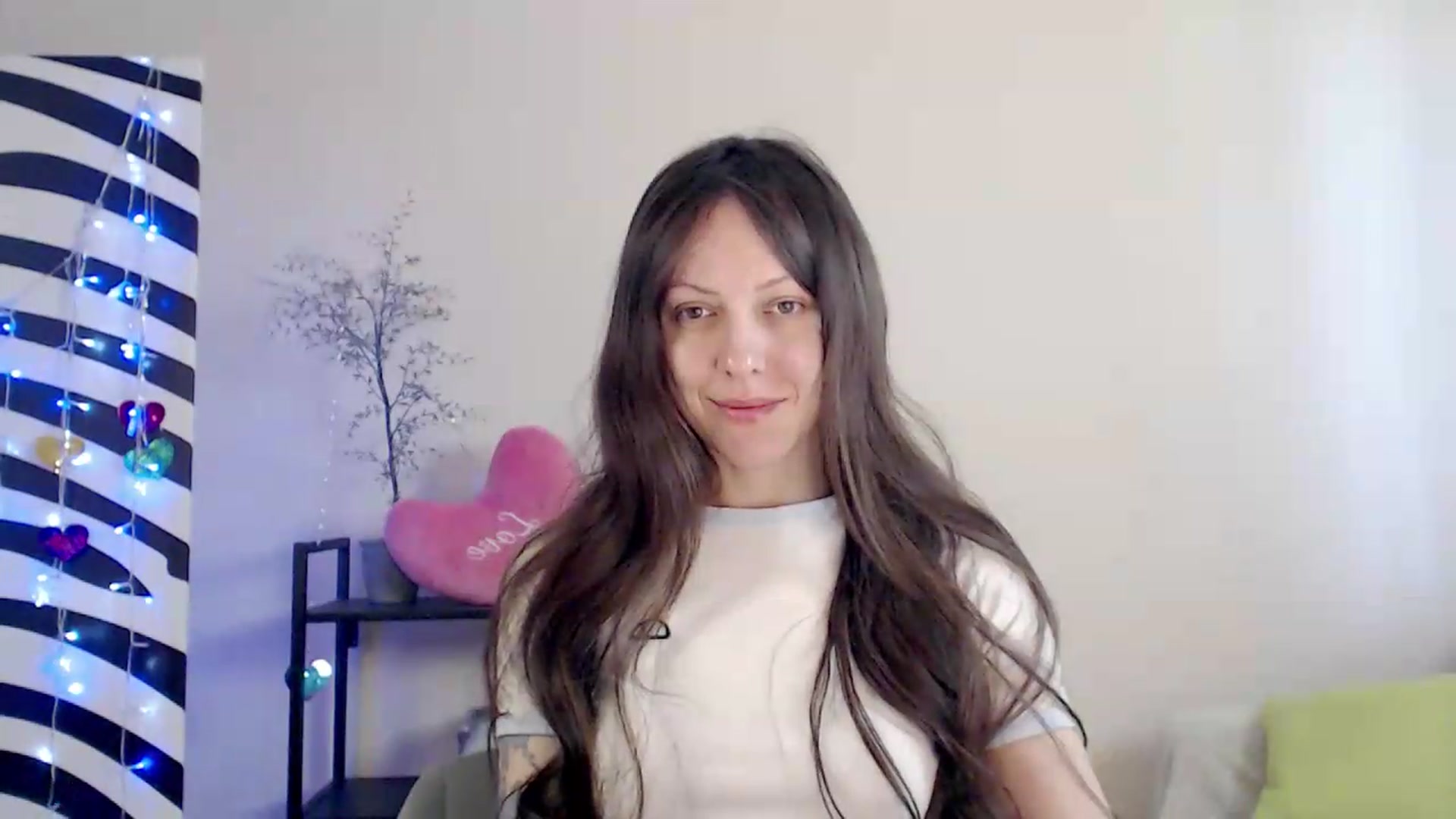 Gallery image thumbnail from BareflySi's myfreecams stream on, 08/14/2026, 09:16 image 3 of 20