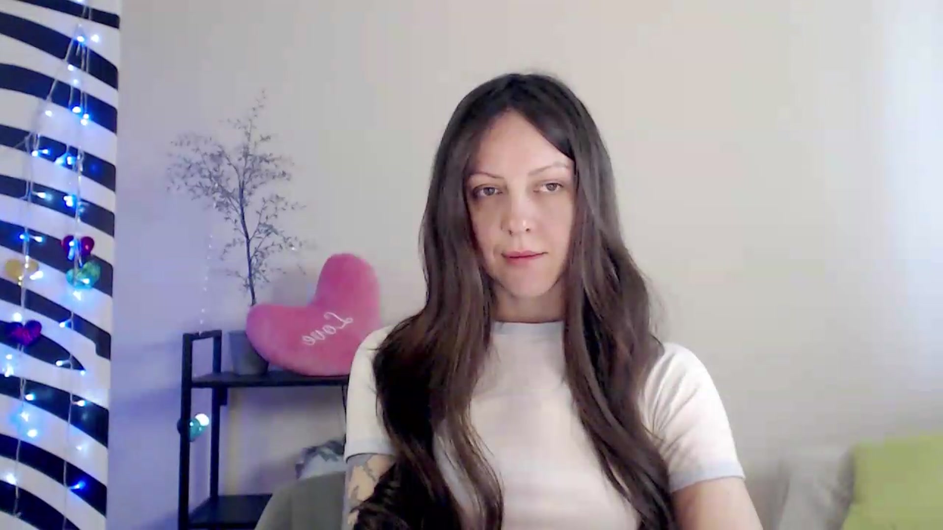 Gallery image thumbnail from BareflySi's myfreecams stream on, 08/14/2026, 09:16 image 11 of 20