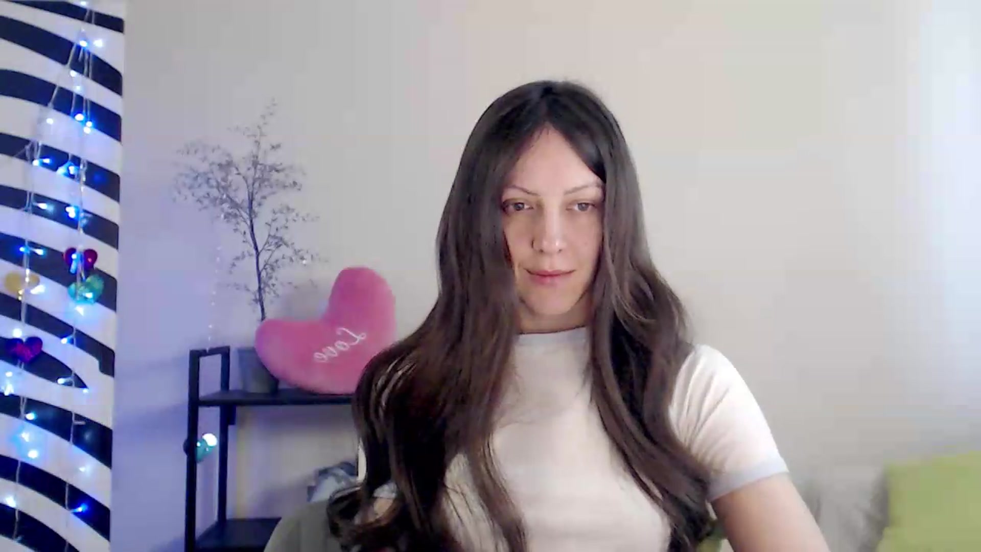 Gallery image thumbnail from BareflySi's myfreecams stream on, 08/14/2026, 09:16 image 17 of 20