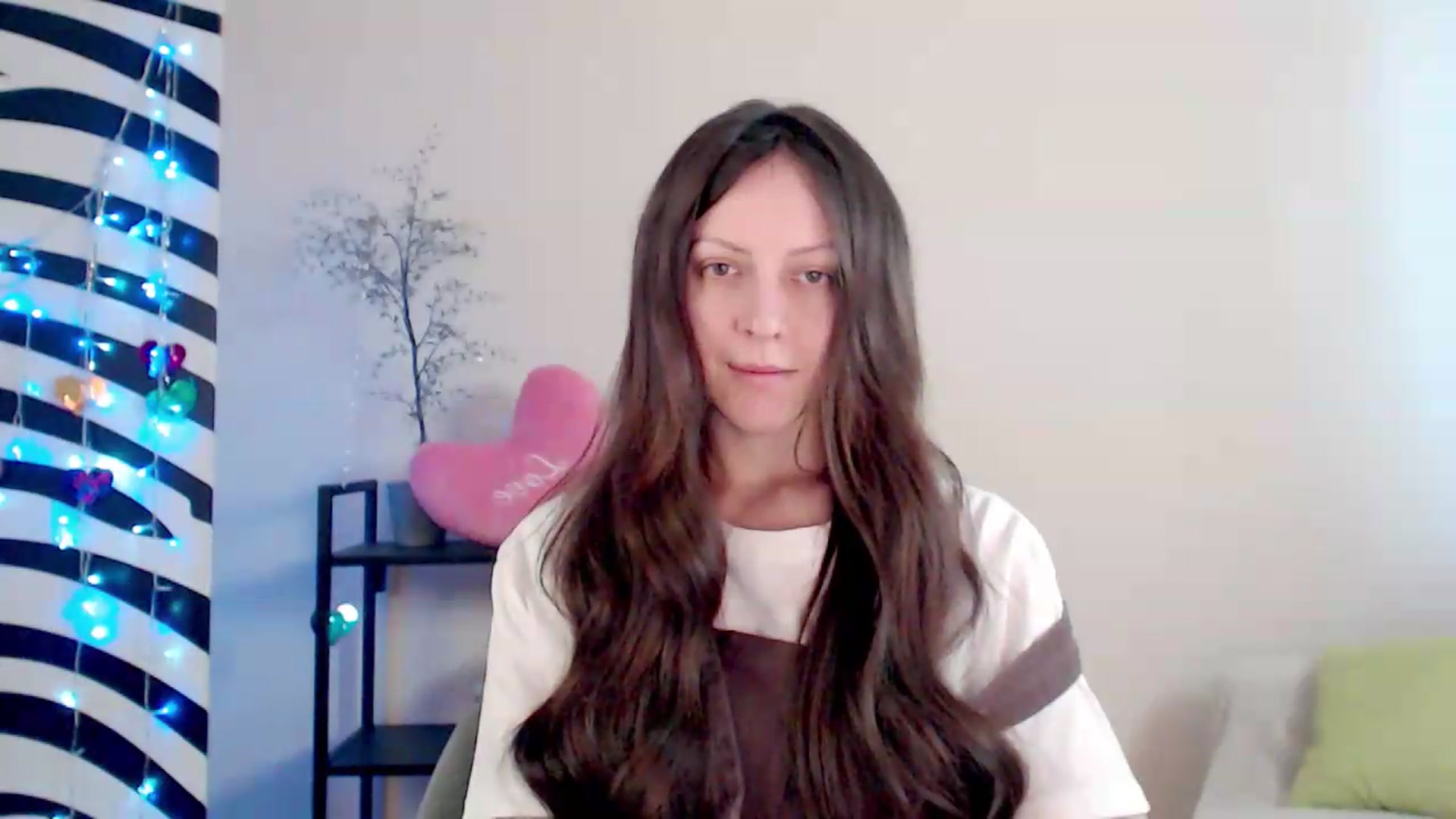 Gallery image thumbnail from BareflySi's myfreecams stream on, 08/15/2026, 09:30 image 16 of 20
