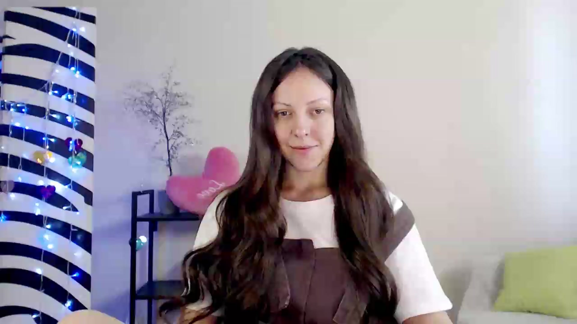 Gallery image thumbnail from BareflySi's myfreecams stream on, 08/15/2026, 09:30 image 3 of 20