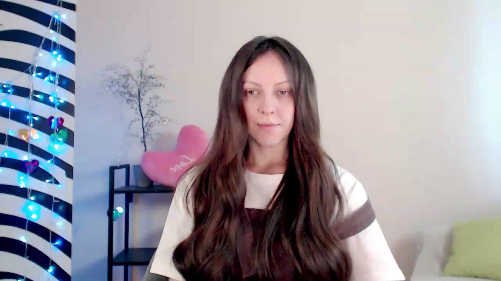 Gallery image thumbnail from BareflySi's myfreecams stream on, 08/15/2026, 09:30 image 8 of 20
