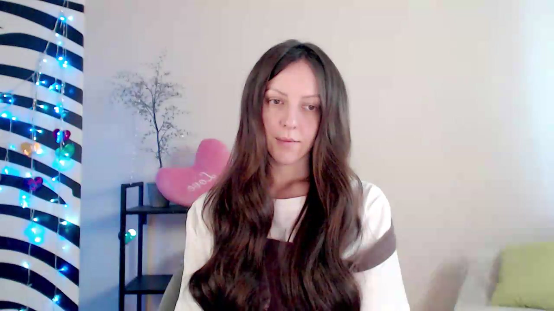 Gallery image thumbnail from BareflySi's myfreecams stream on, 08/15/2026, 09:30 image 13 of 20