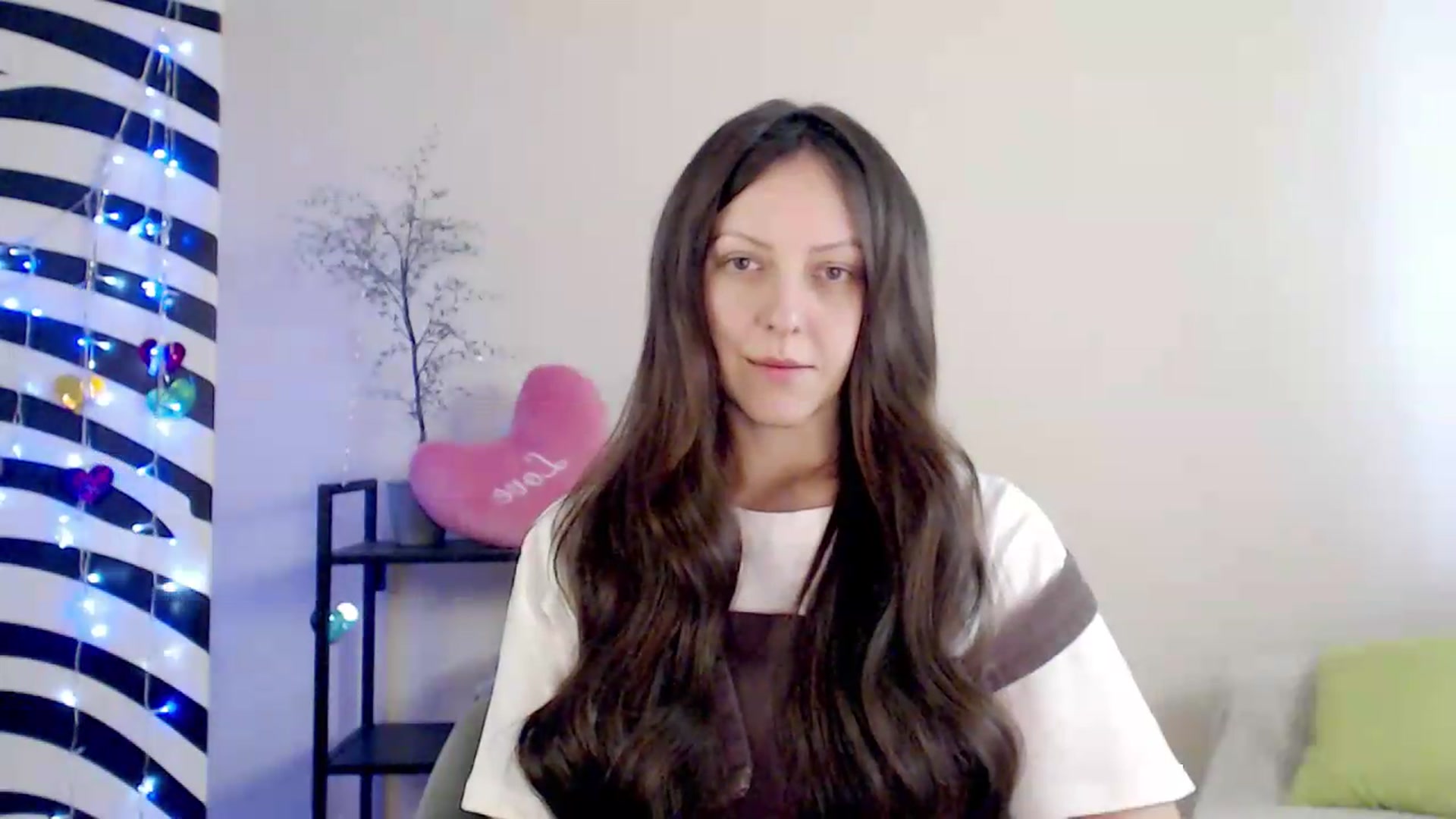 Gallery image thumbnail from BareflySi's myfreecams stream on, 08/15/2026, 09:30 image 9 of 20