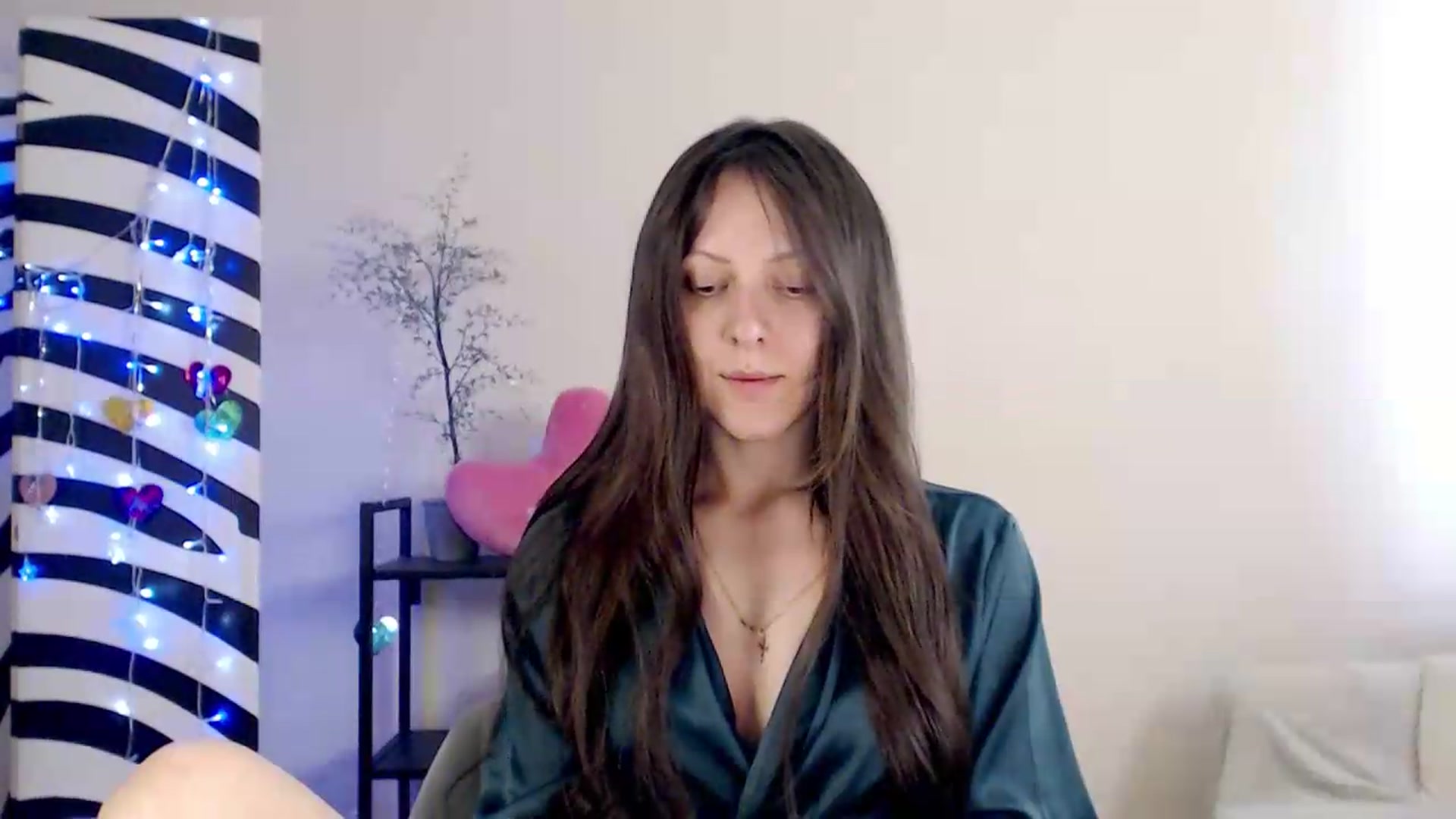 Gallery image thumbnail from BareflySi's myfreecams stream on, 08/15/2026, 11:26 image 6 of 20