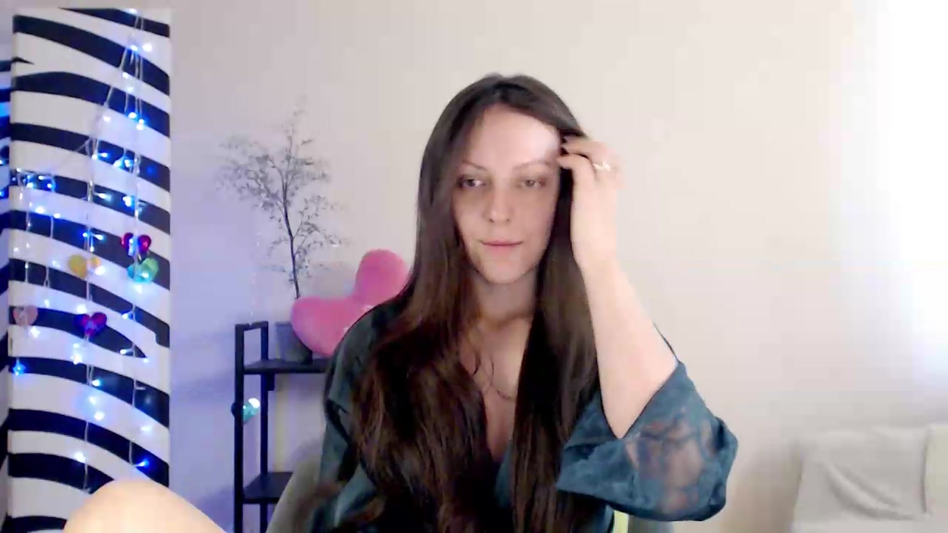 Gallery image thumbnail from BareflySi's myfreecams stream on, 08/15/2026, 11:26 image 10 of 20