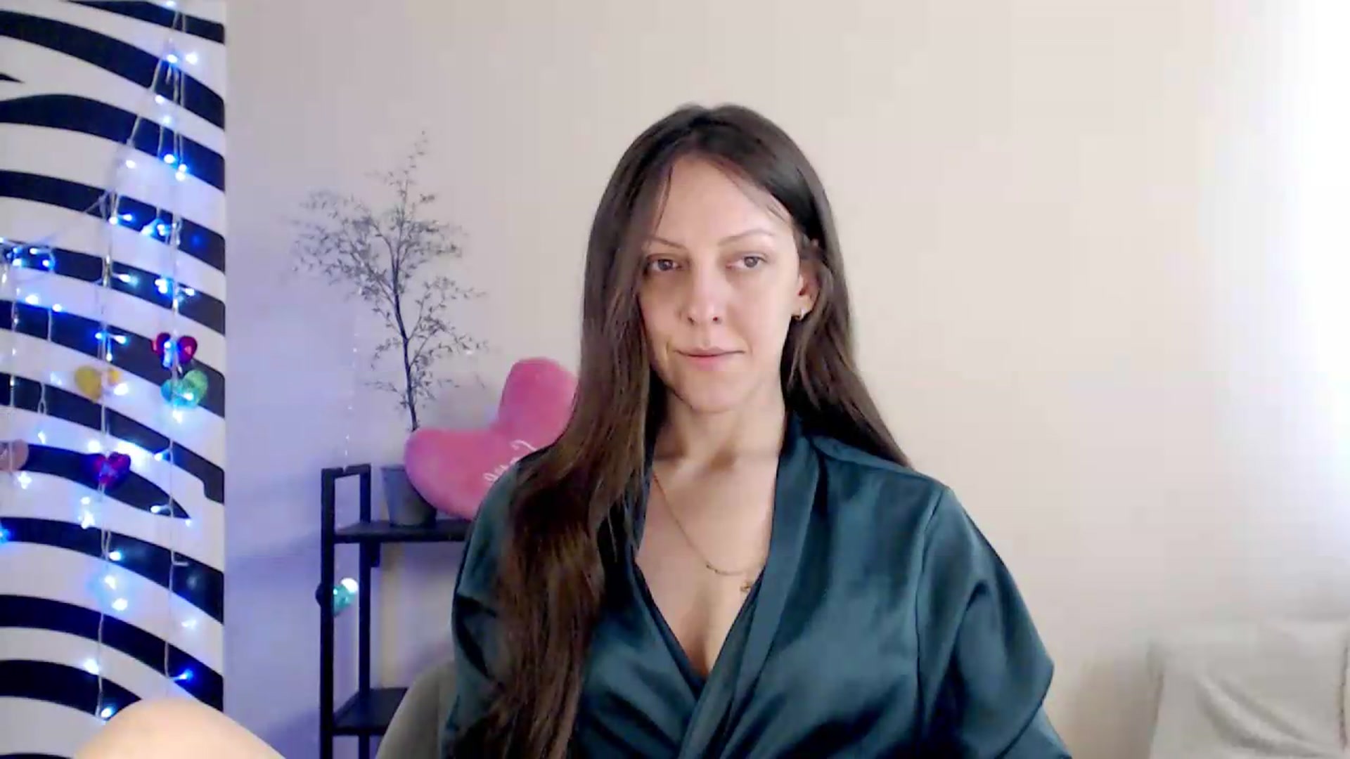 Gallery image thumbnail from BareflySi's myfreecams stream on, 08/15/2026, 11:26 image 12 of 20
