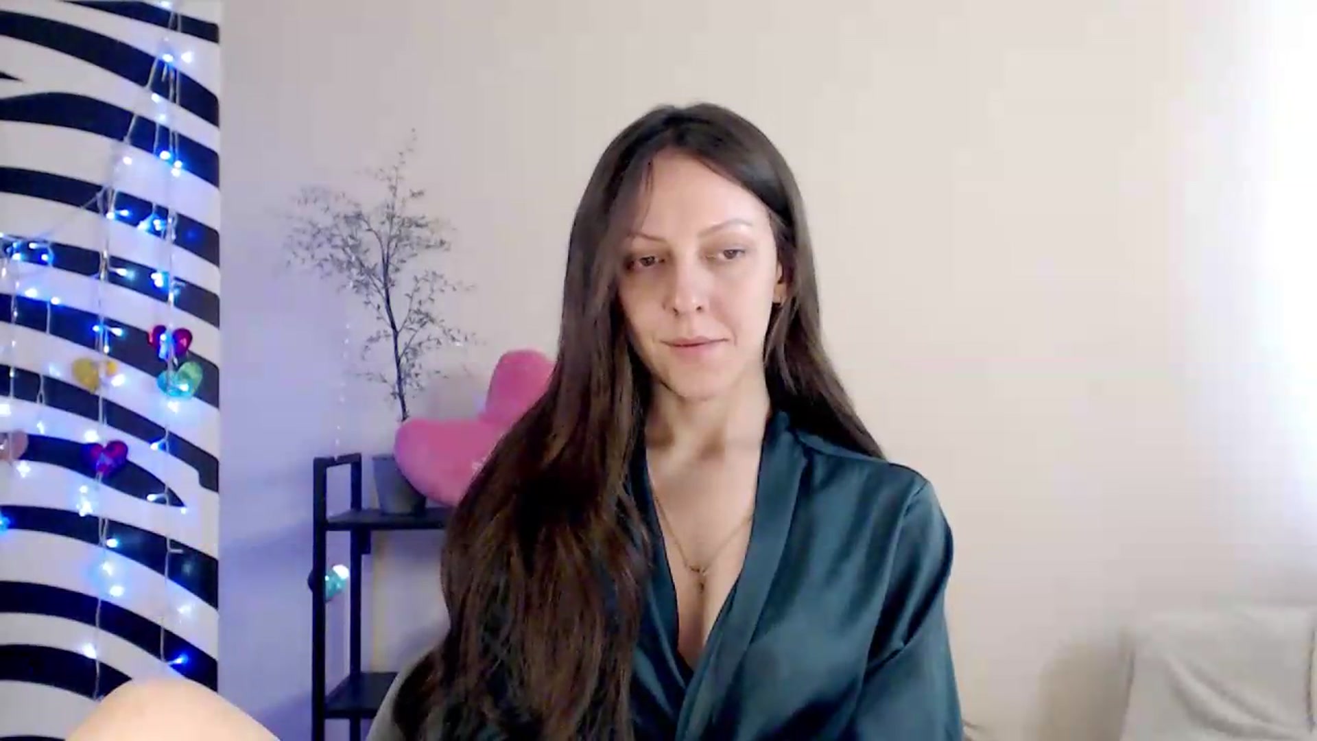 Gallery image thumbnail from BareflySi's myfreecams stream on, 08/15/2026, 11:26 image 17 of 20