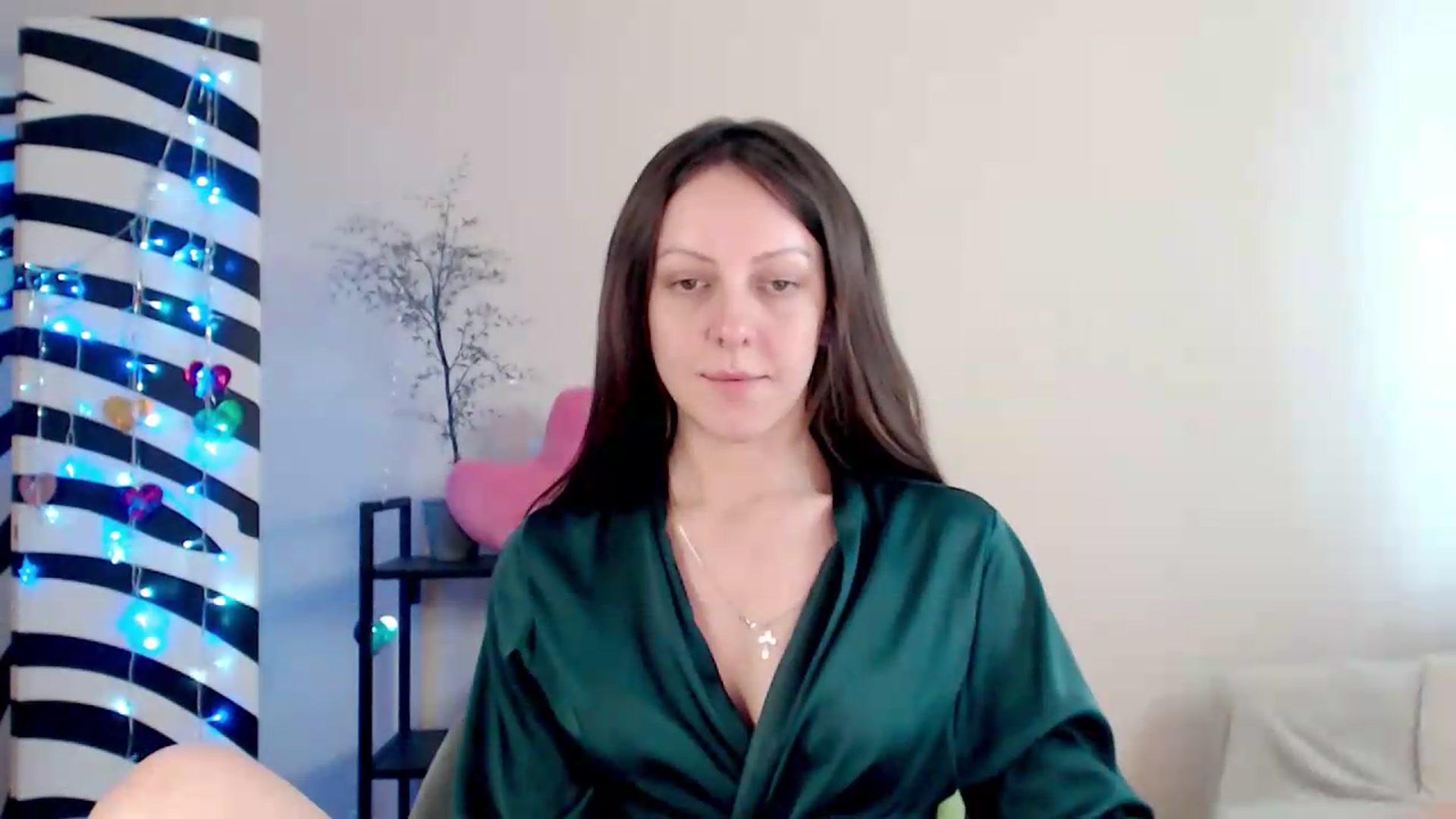 Gallery image thumbnail from BareflySi's myfreecams stream on, 08/15/2026, 11:26 image 2 of 20