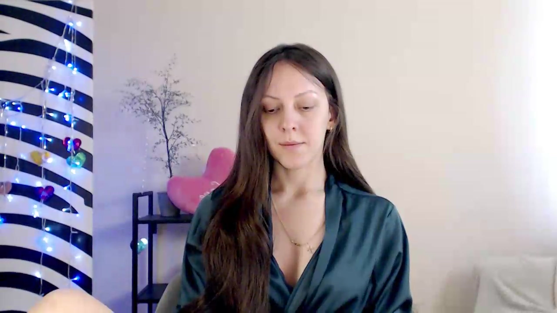 Gallery image thumbnail from BareflySi's myfreecams stream on, 08/15/2026, 11:26 image 15 of 20