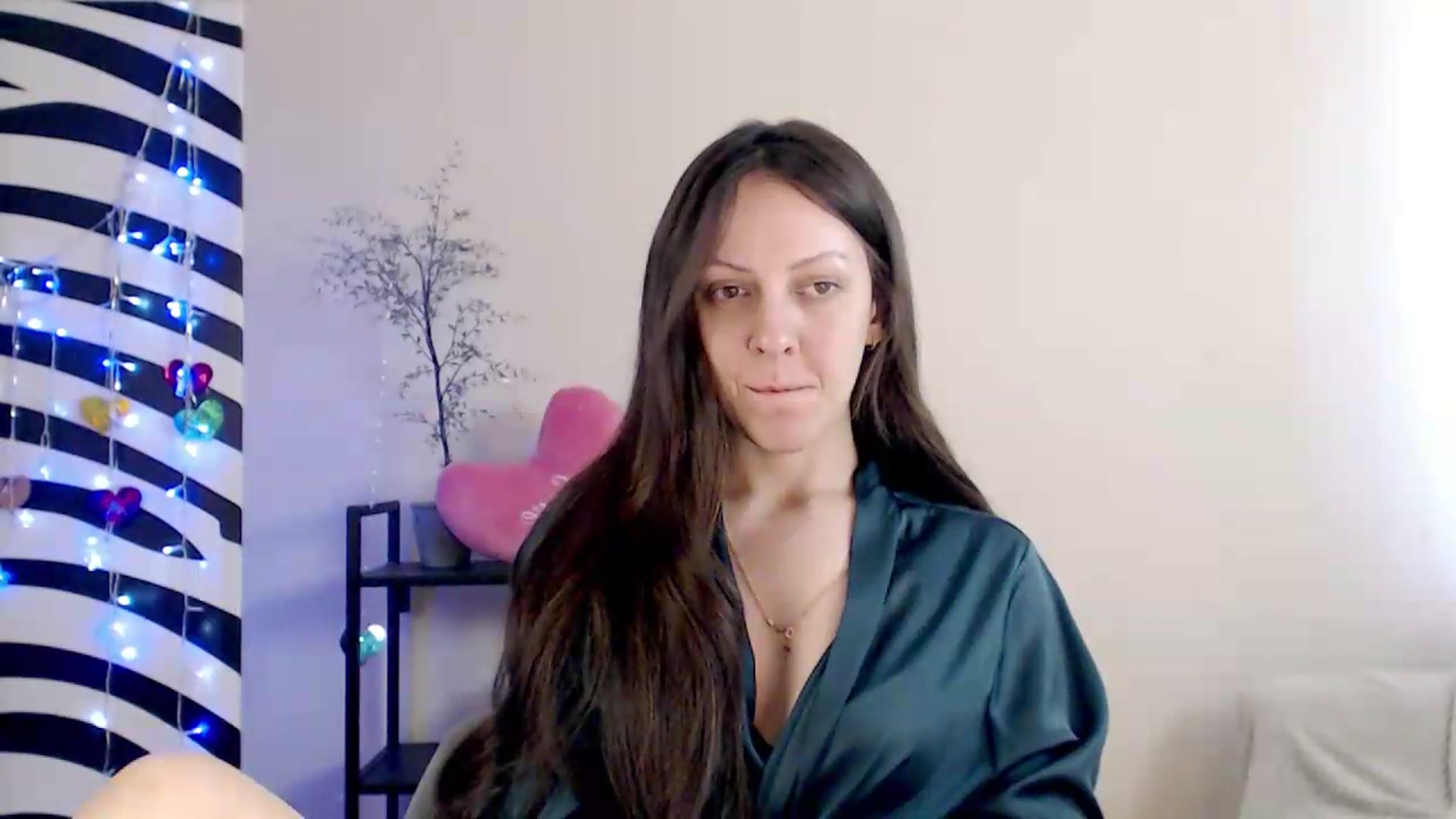 Gallery image thumbnail from BareflySi's myfreecams stream on, 08/15/2026, 11:26 image 18 of 20