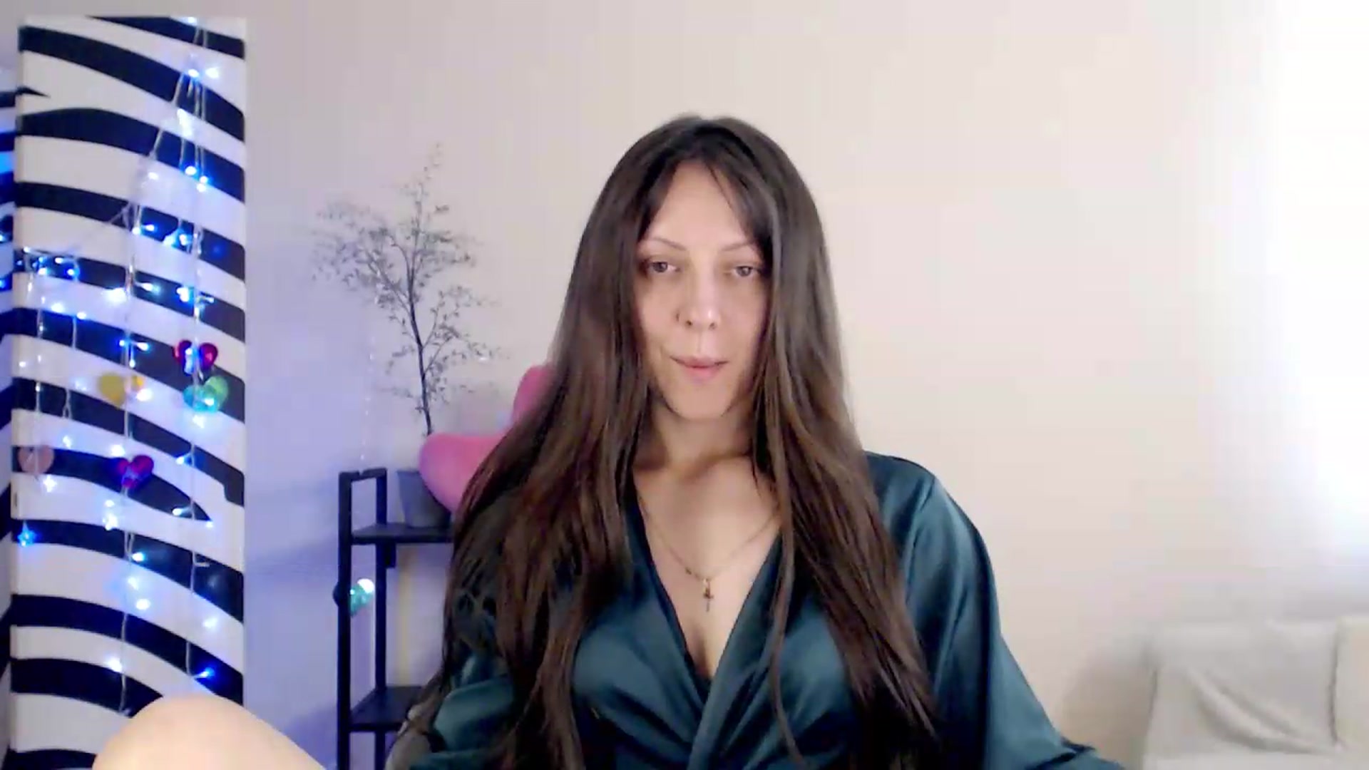 Gallery image thumbnail from BareflySi's myfreecams stream on, 08/15/2026, 11:26 image 5 of 20