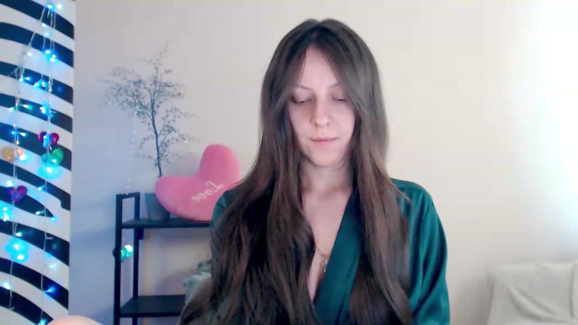 Gallery image thumbnail from BareflySi's myfreecams stream on, 08/15/2026, 12:46 image 16 of 20