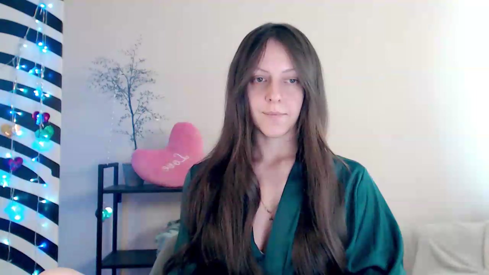 Gallery image thumbnail from BareflySi's myfreecams stream on, 08/15/2026, 12:46 image 15 of 20