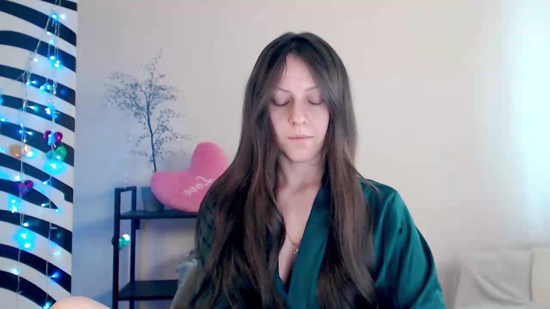 Gallery image thumbnail from BareflySi's myfreecams stream on, 08/15/2026, 12:46 image 10 of 20