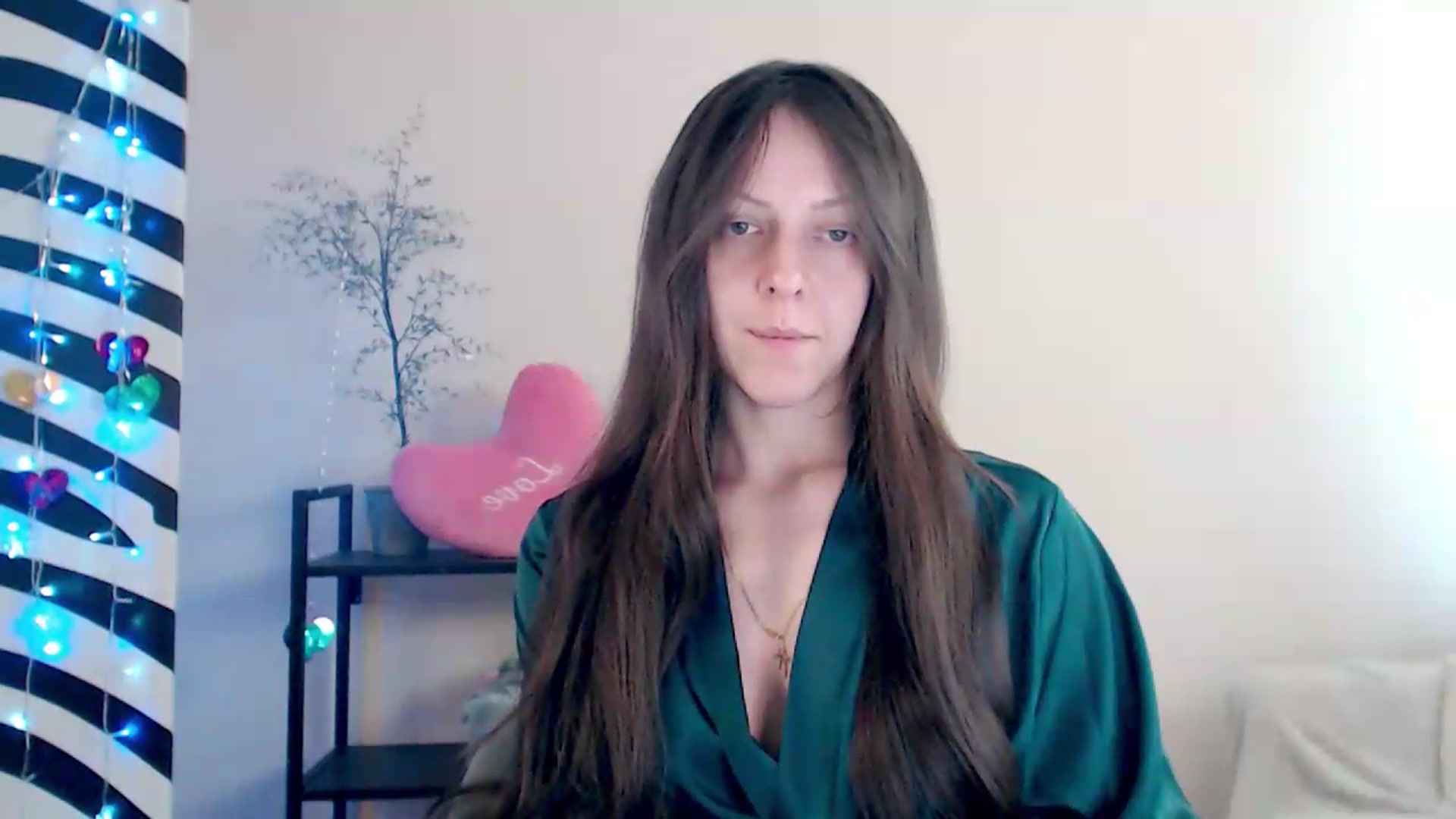 Gallery image thumbnail from BareflySi's myfreecams stream on, 08/15/2026, 12:46 image 18 of 20