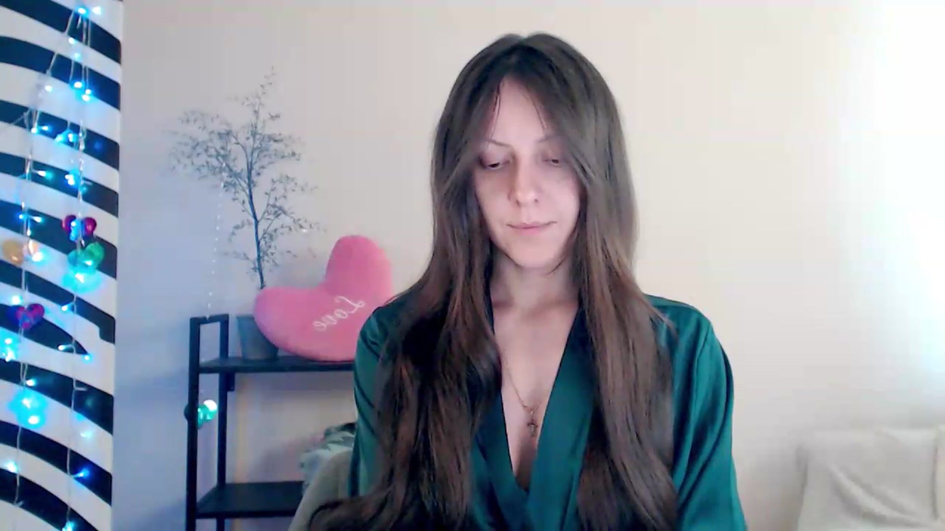 Gallery image thumbnail from BareflySi's myfreecams stream on, 08/15/2026, 12:46 image 19 of 20