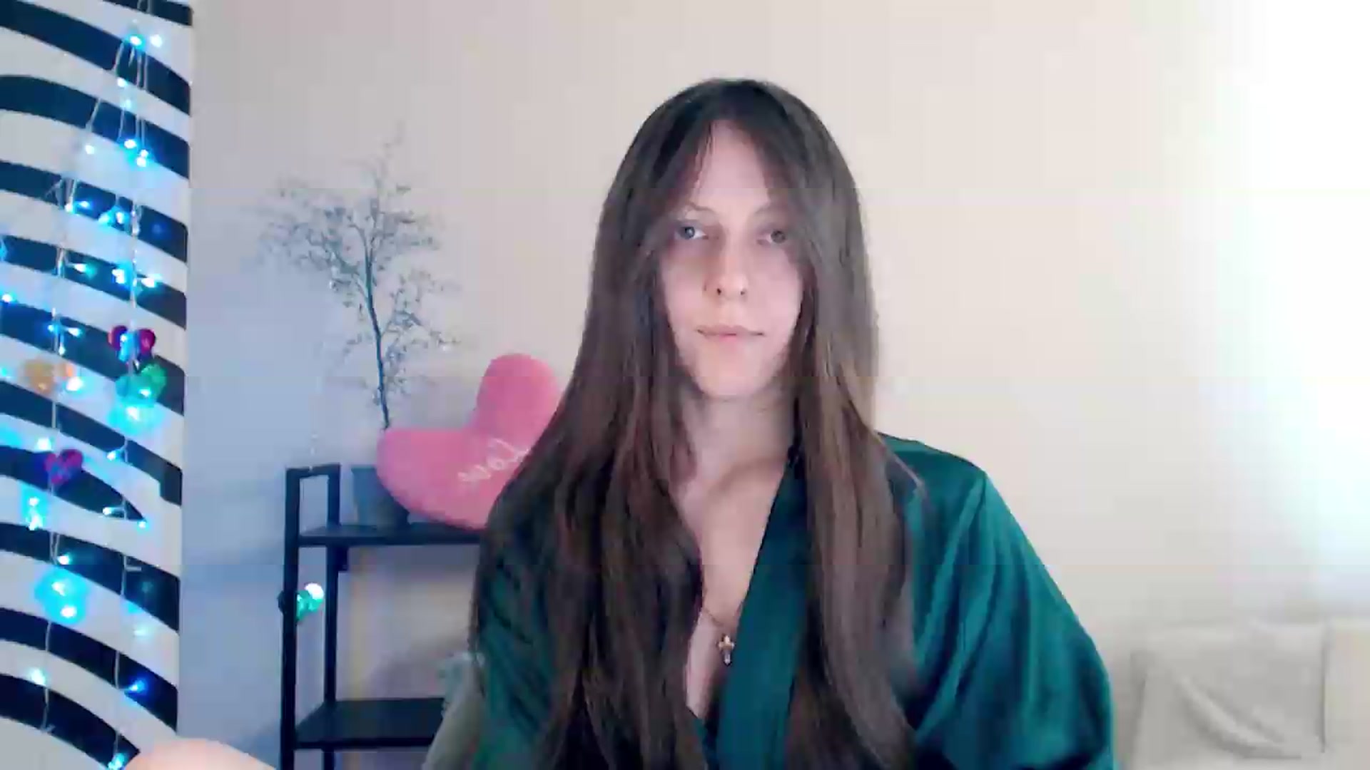 Gallery image thumbnail from BareflySi's myfreecams stream on, 08/15/2026, 12:46 image 13 of 20