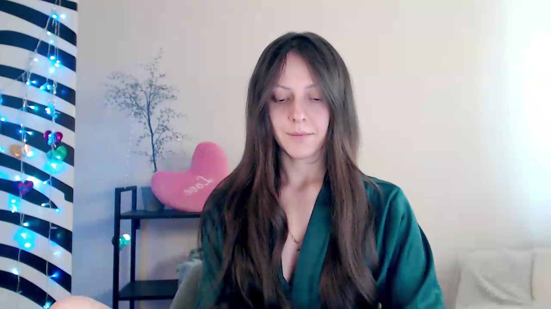 Gallery image thumbnail from BareflySi's myfreecams stream on, 08/15/2026, 12:46 image 12 of 20