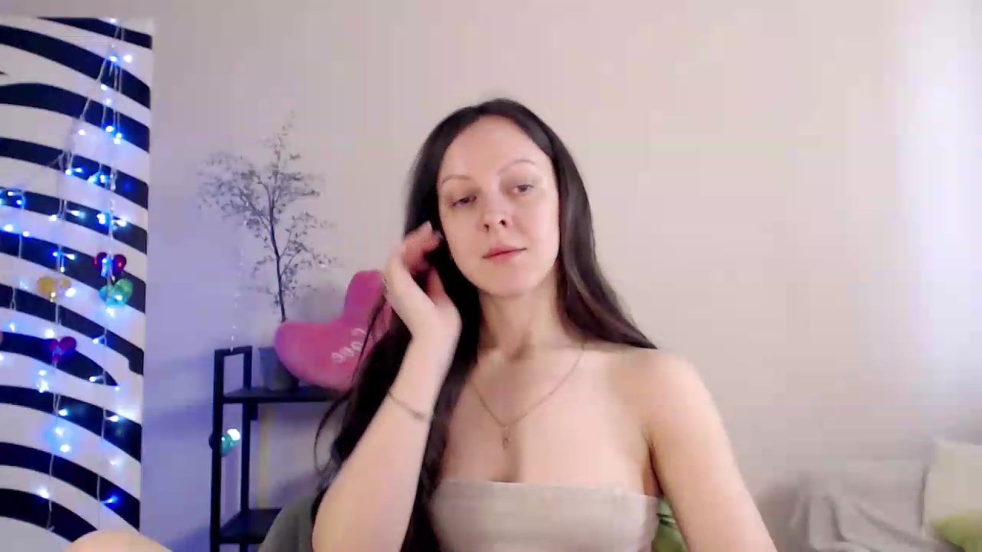 Gallery image thumbnail from BareflySi's myfreecams stream on, 08/18/2026, 09:20 image 5 of 20