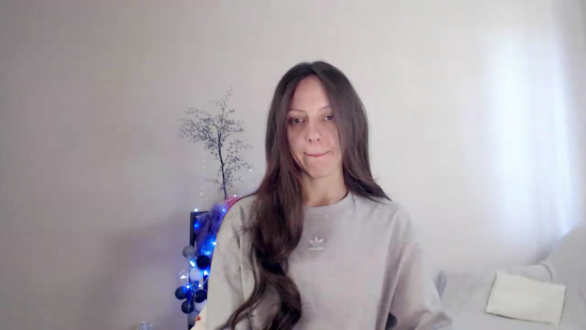 Gallery image thumbnail from BareflySi's myfreecams stream on, 08/31/2026, 09:59 image 12 of 20