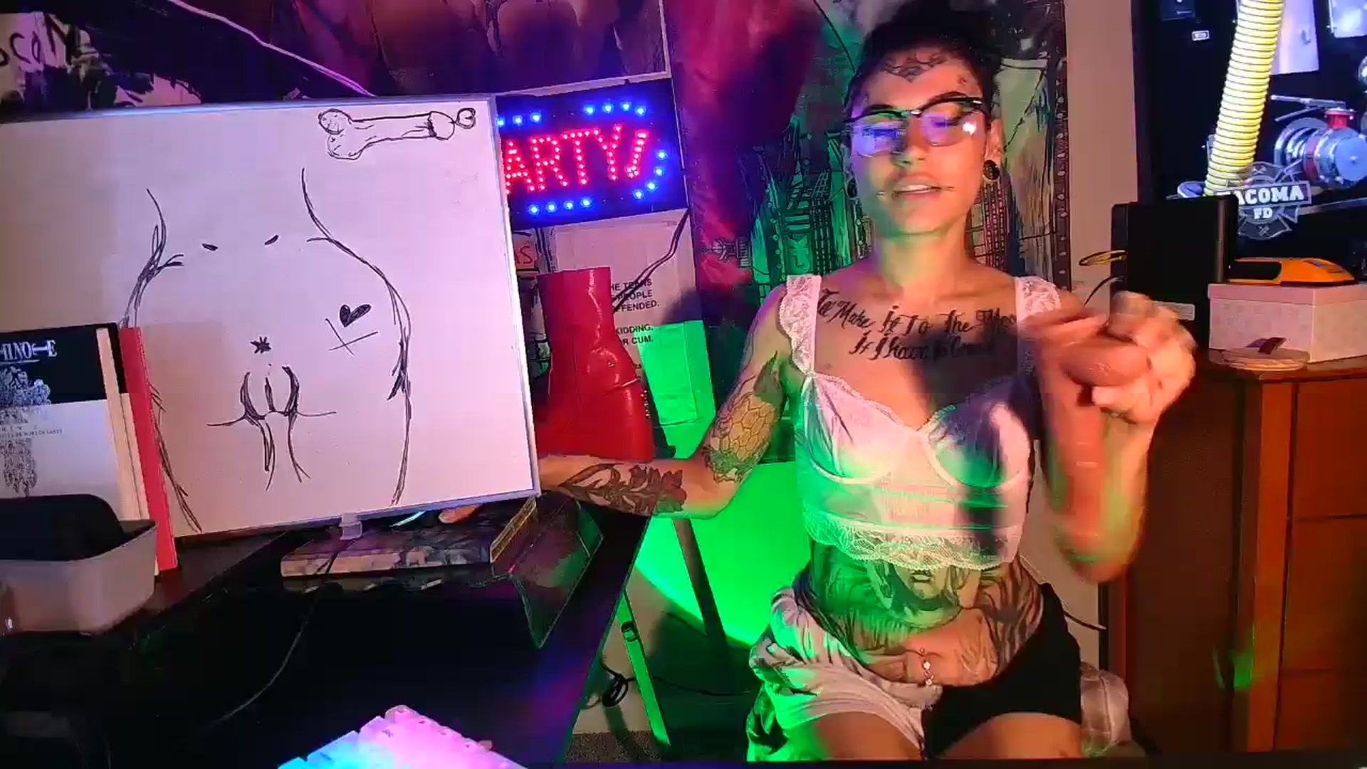 Gallery image thumbnail from BashXbunny's myfreecams stream on, 08/27/2024, 08:39 image 1 of 20