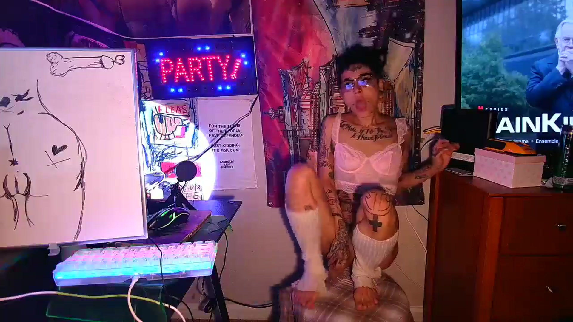 Gallery image thumbnail from BashXbunny's myfreecams stream on, 08/27/2024, 11:04 image 14 of 20