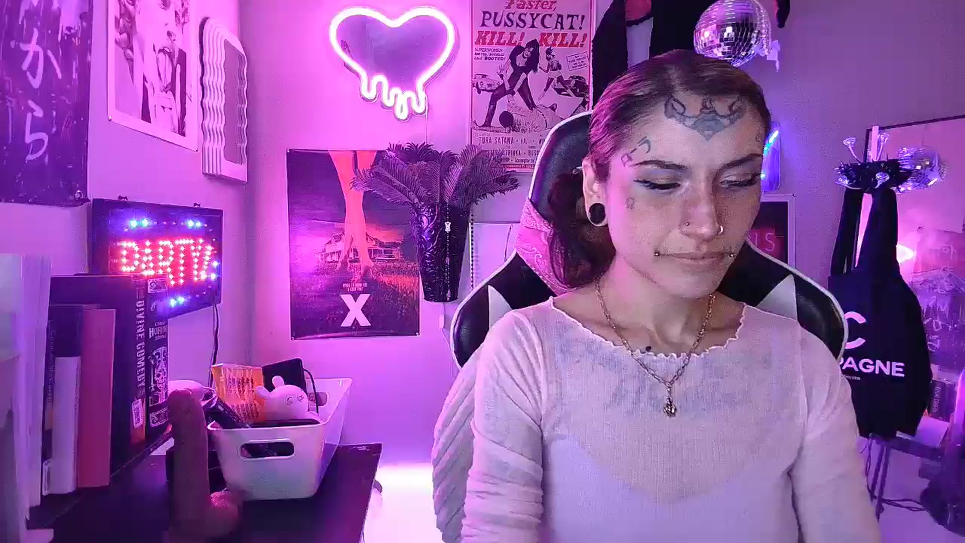 Gallery image thumbnail from BashXbunny's myfreecams stream on, 08/29/2024, 08:39 image 20 of 20