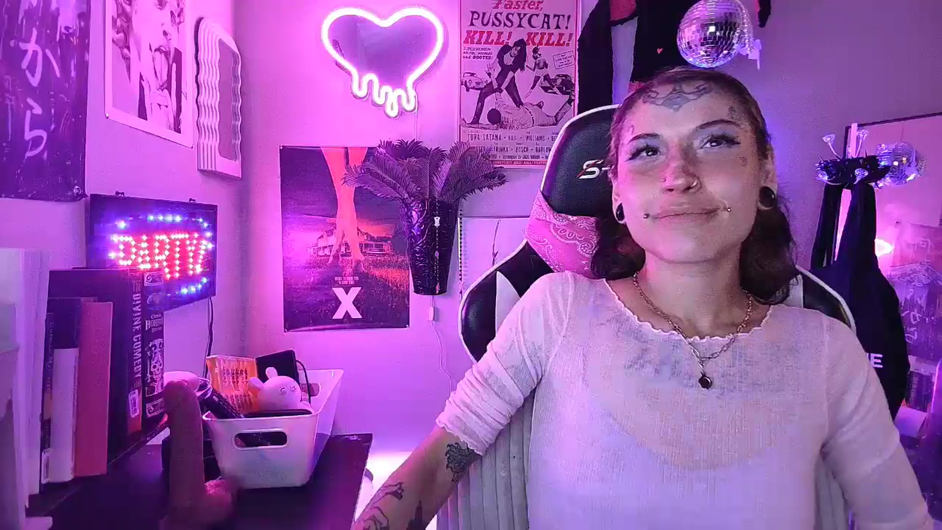 Gallery image thumbnail from BashXbunny's myfreecams stream on, 08/29/2024, 08:39 image 12 of 20