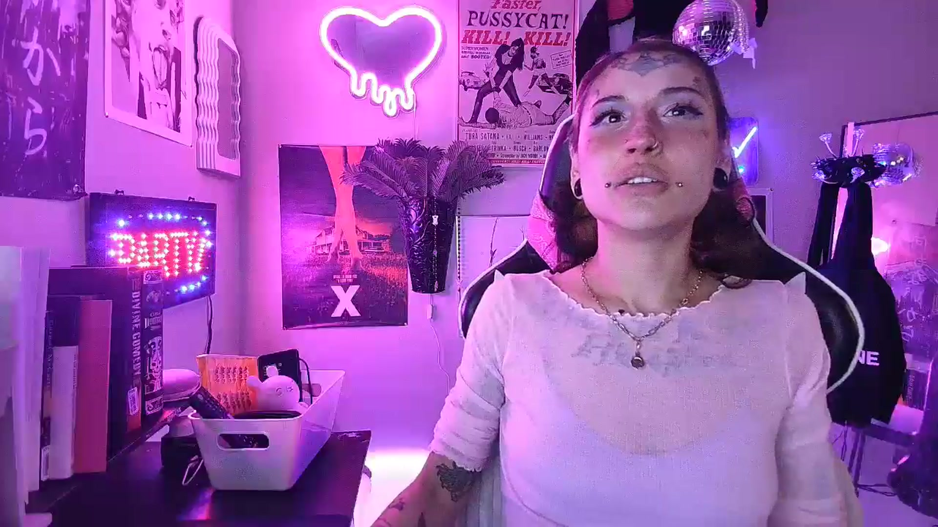 Gallery image thumbnail from BashXbunny's myfreecams stream on, 08/29/2024, 08:39 image 4 of 20
