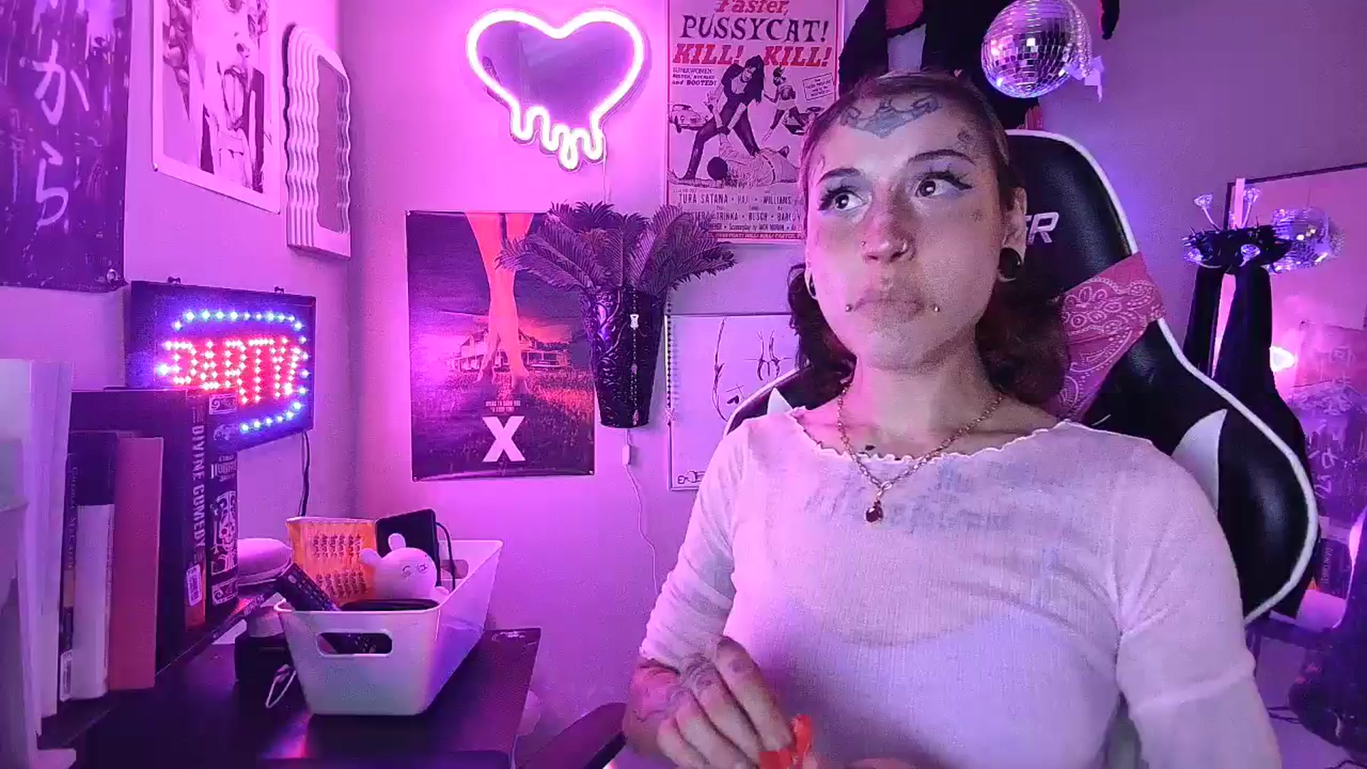 Gallery image thumbnail from BashXbunny's myfreecams stream on, 08/29/2024, 08:39 image 5 of 20