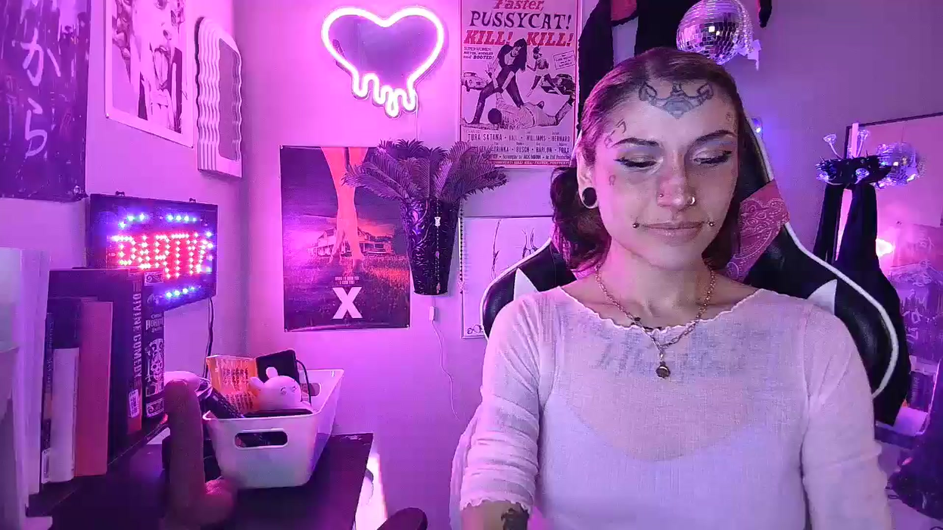 Gallery image thumbnail from BashXbunny's myfreecams stream on, 08/29/2024, 08:39 image 11 of 20