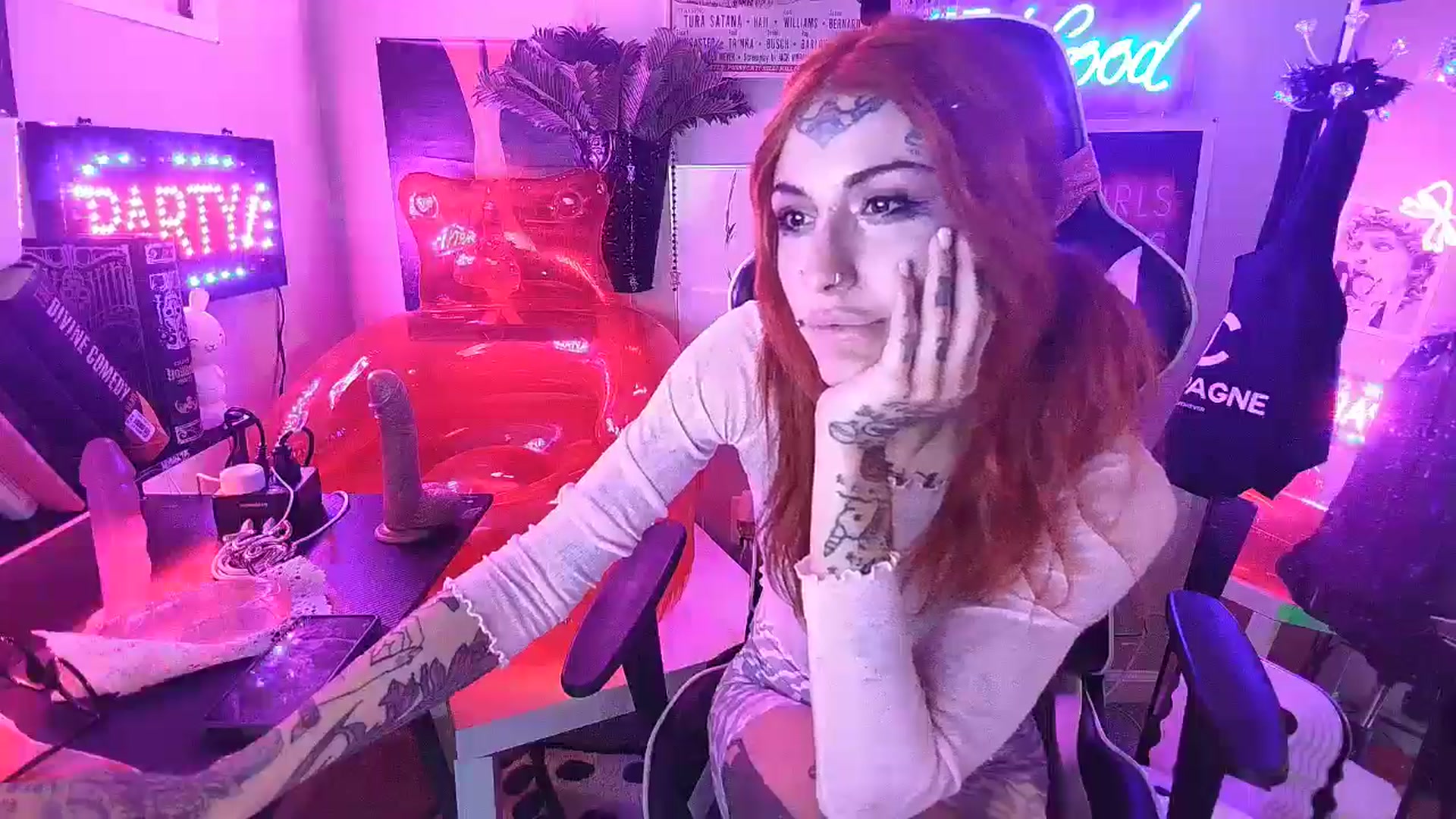 Gallery image thumbnail from BashXbunny's myfreecams stream on, 08/30/2024, 08:54 image 6 of 20