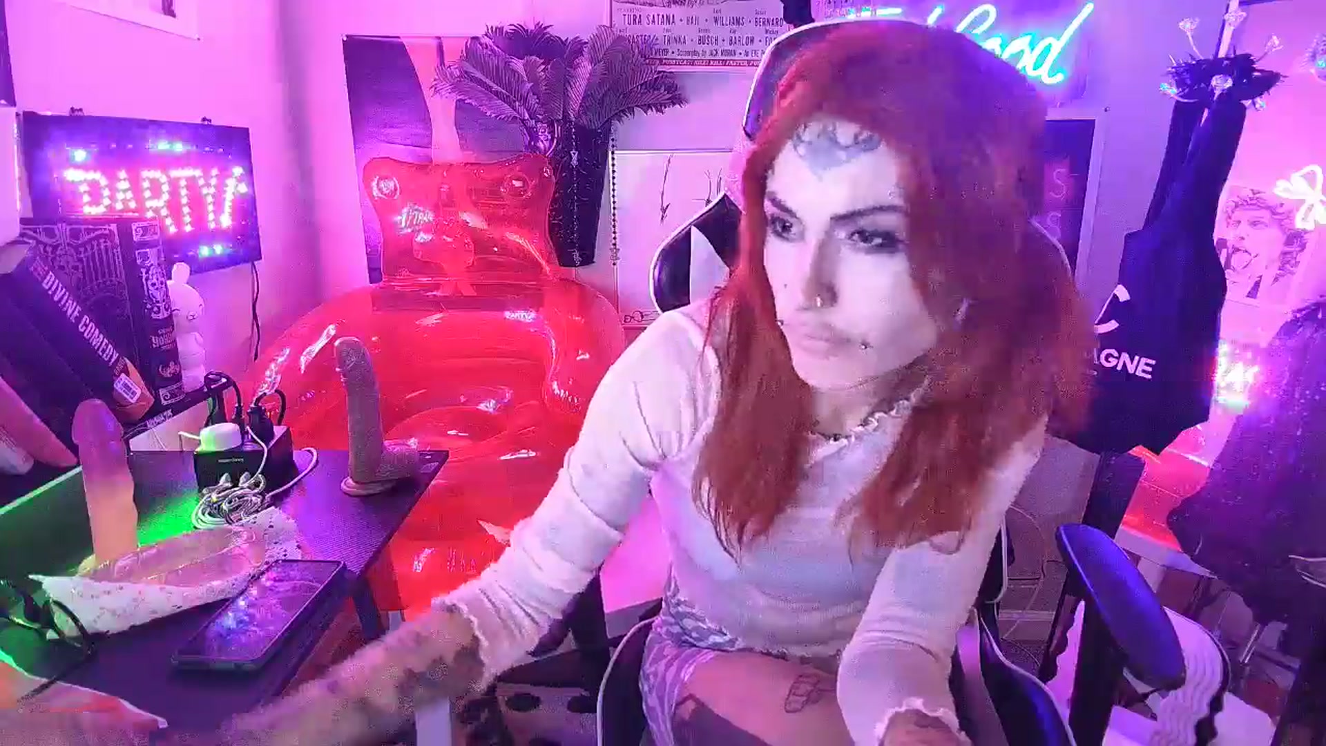 Gallery image thumbnail from BashXbunny's myfreecams stream on, 08/30/2024, 08:54 image 18 of 20
