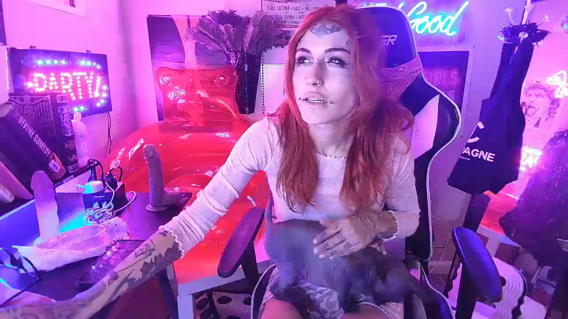 Gallery image thumbnail from BashXbunny's myfreecams stream on, 08/30/2024, 08:54 image 11 of 20