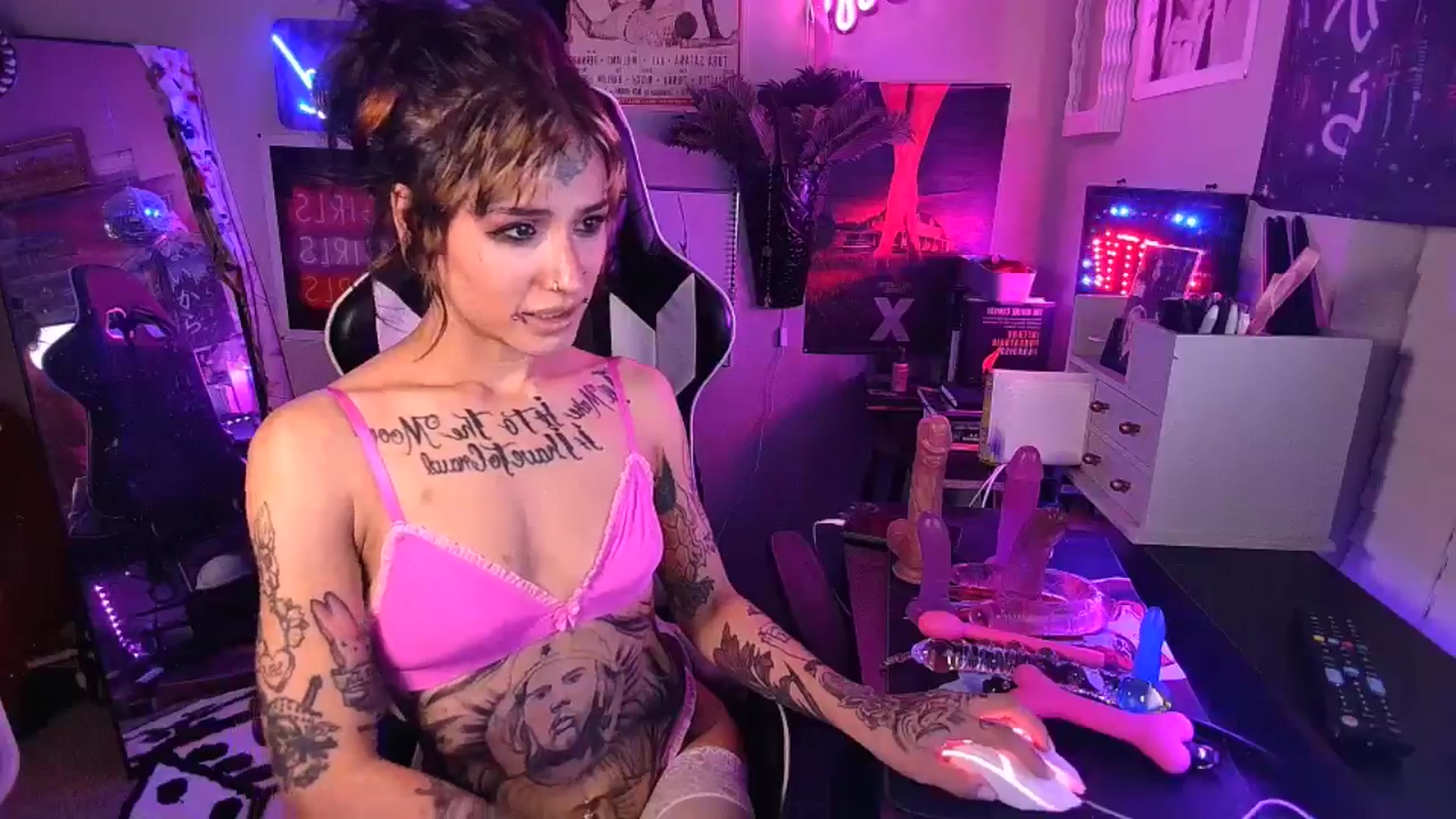 Gallery image thumbnail from BashXbunny's myfreecams stream on, 09/03/2024, 09:27 image 8 of 20