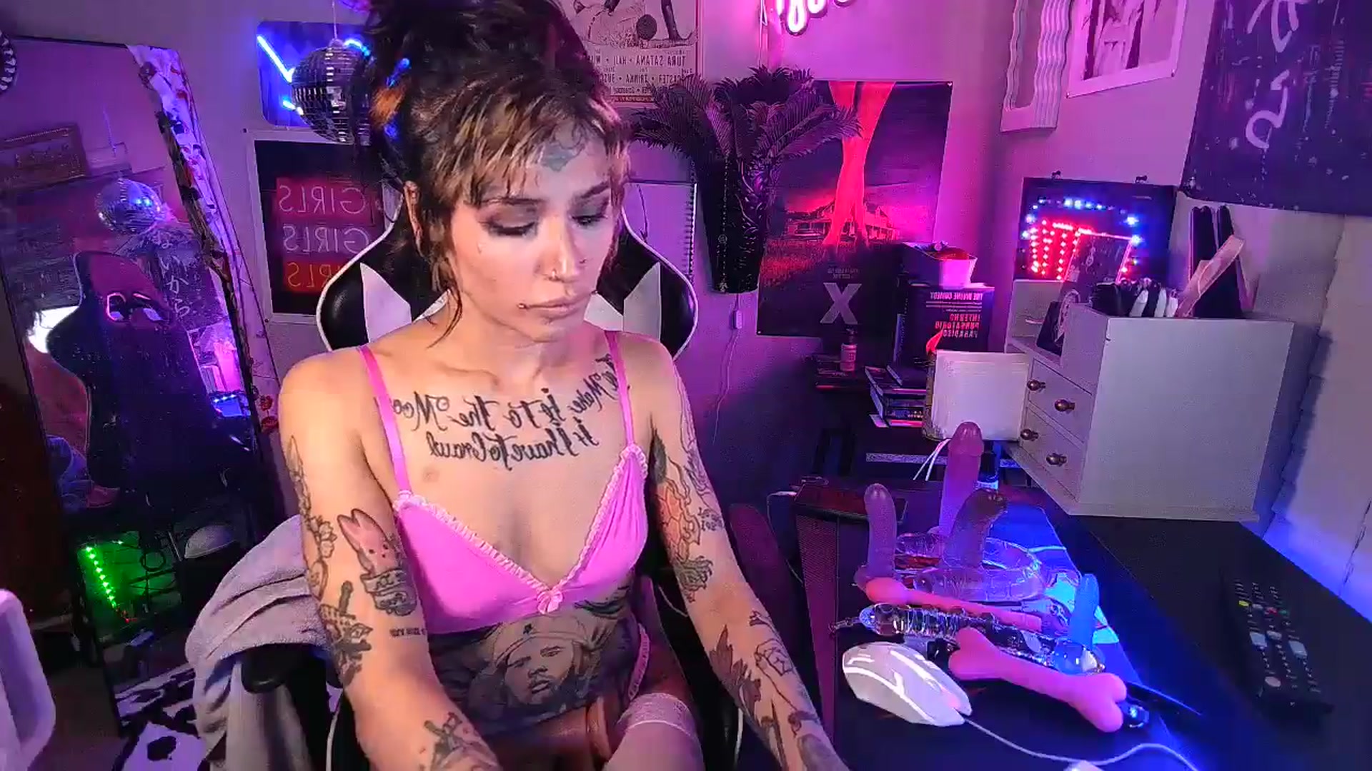 Gallery image thumbnail from BashXbunny's myfreecams stream on, 09/03/2024, 09:27 image 14 of 20