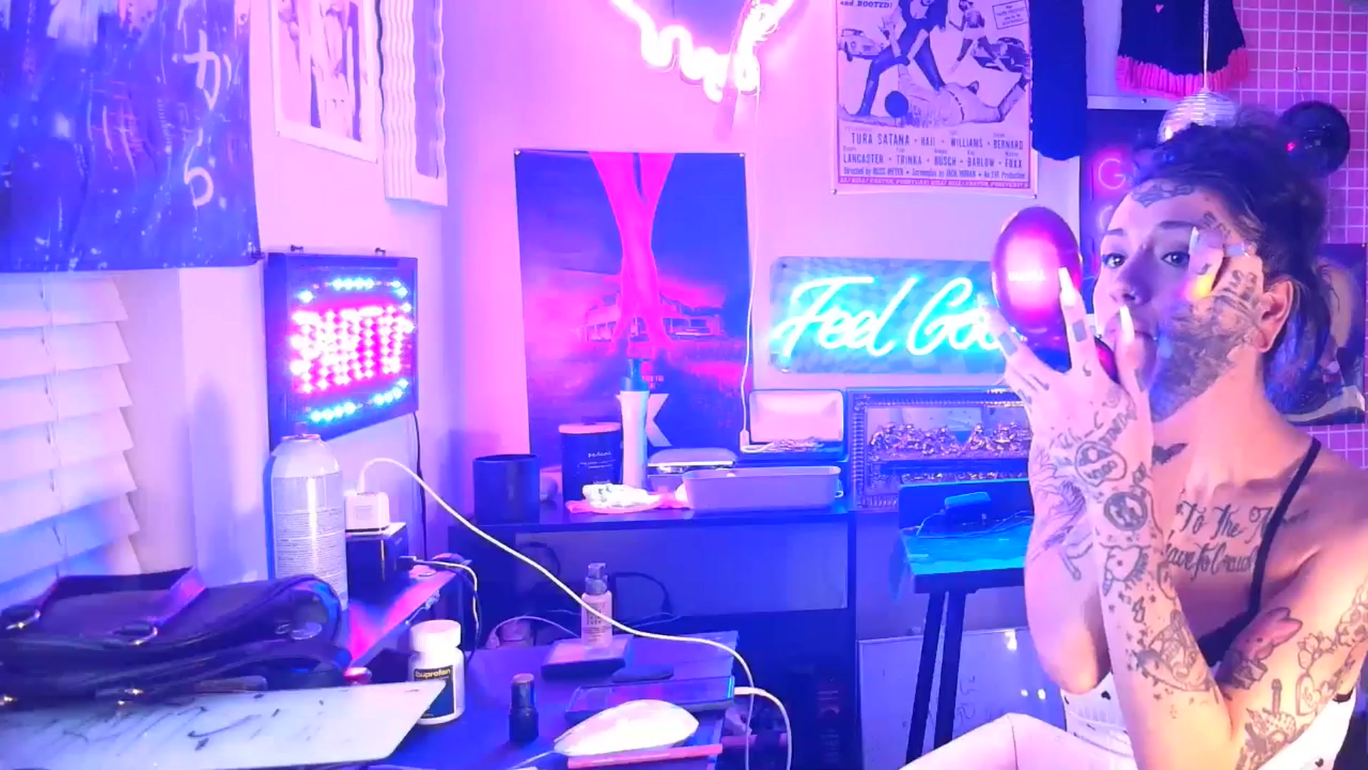 Gallery image thumbnail from BashXbunny's myfreecams stream on, 09/16/2024, 13:23 image 3 of 20