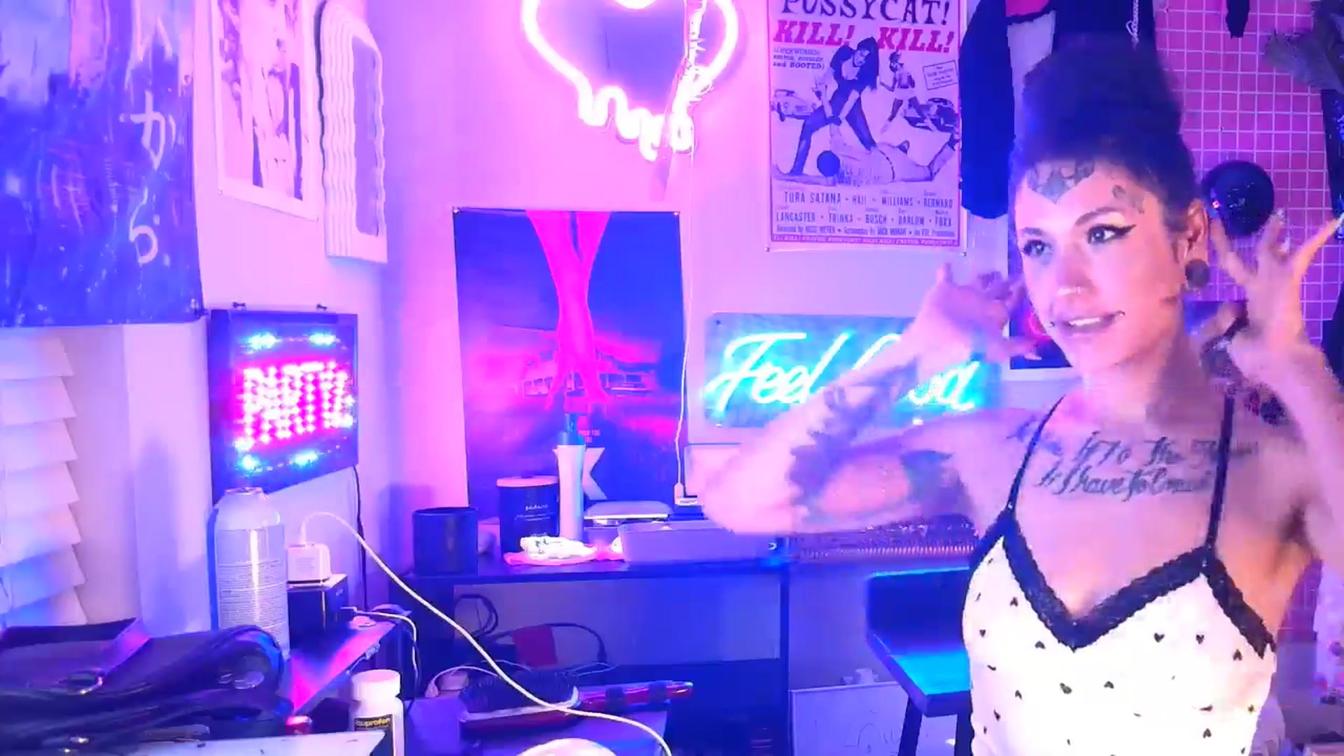 Gallery image thumbnail from BashXbunny's myfreecams stream on, 09/16/2024, 13:23 image 10 of 20