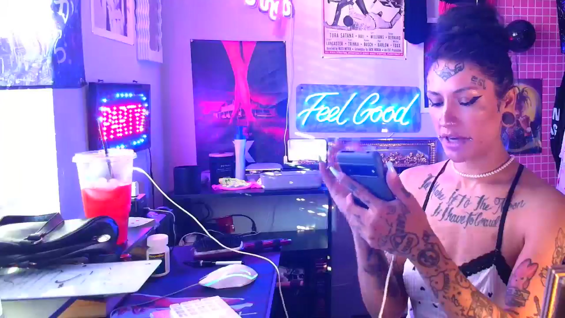 Gallery image thumbnail from BashXbunny's myfreecams stream on, 09/16/2024, 13:23 image 19 of 20