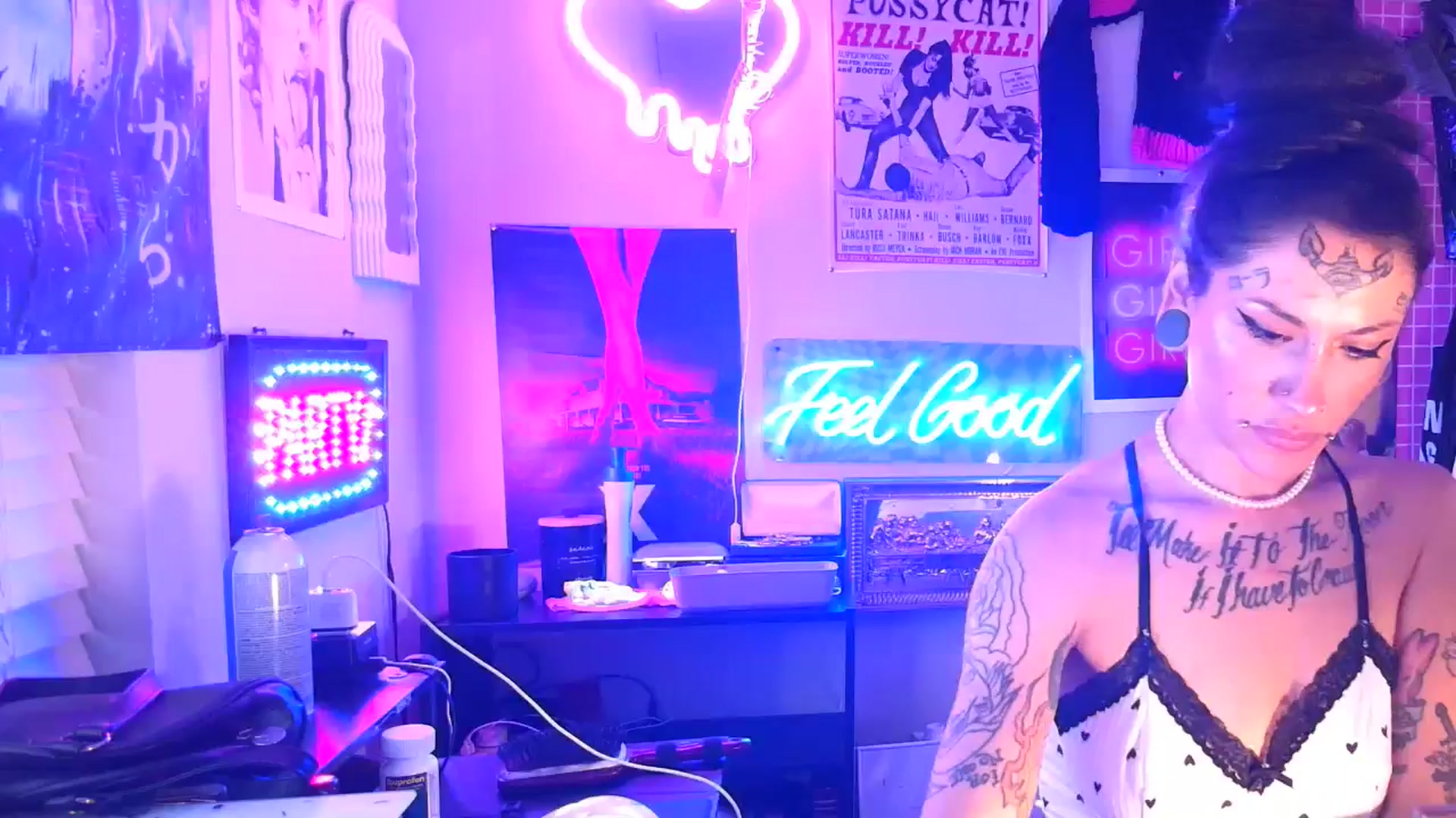 Gallery image thumbnail from BashXbunny's myfreecams stream on, 09/16/2024, 13:23 image 12 of 20