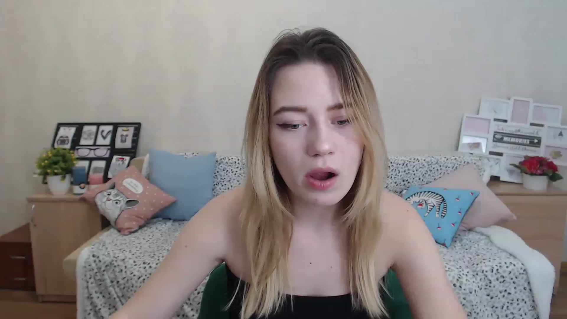 Gallery image thumbnail from Bayraktarka's myfreecams stream on, 12/01/2022, 14:26 image 13 of 20
