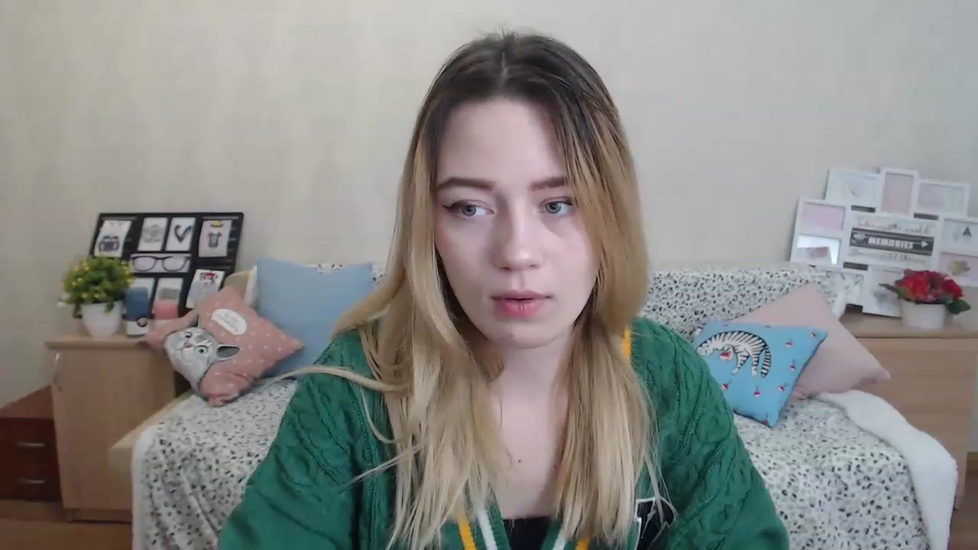 Gallery image thumbnail from Bayraktarka's myfreecams stream on, 12/01/2022, 14:26 image 2 of 20