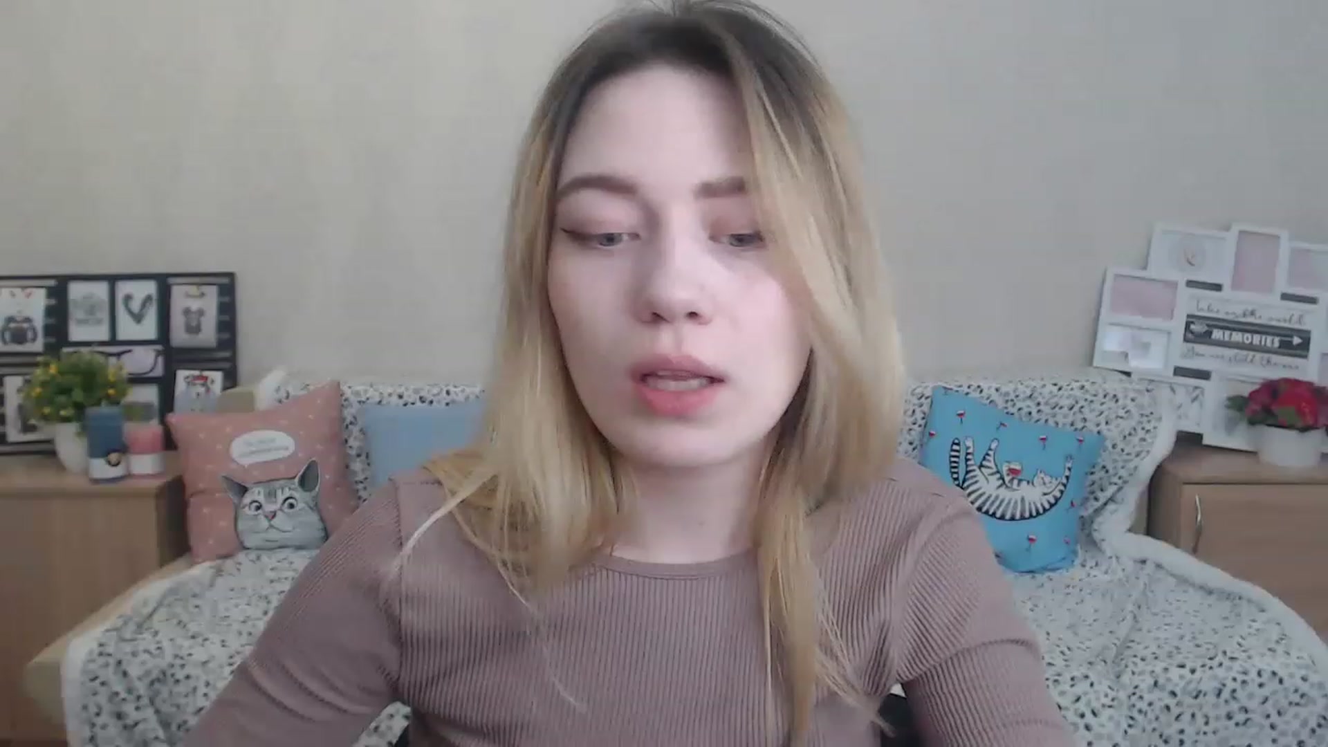 Gallery image thumbnail from Bayraktarka's myfreecams stream on, 12/04/2022, 13:53 image 2 of 20