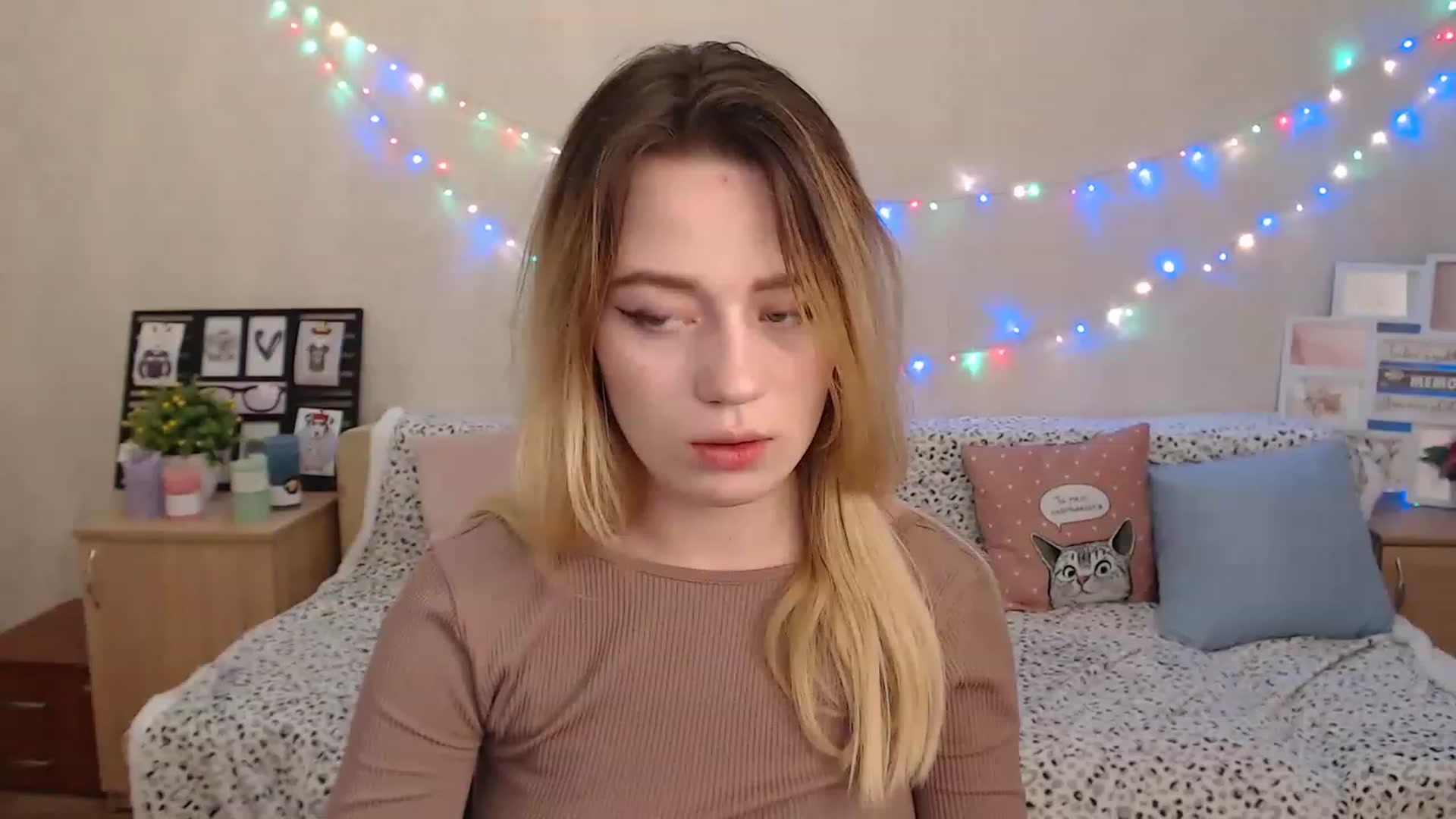 Gallery image thumbnail from Bayraktarka's myfreecams stream on, 12/18/2022, 13:01 image 9 of 20