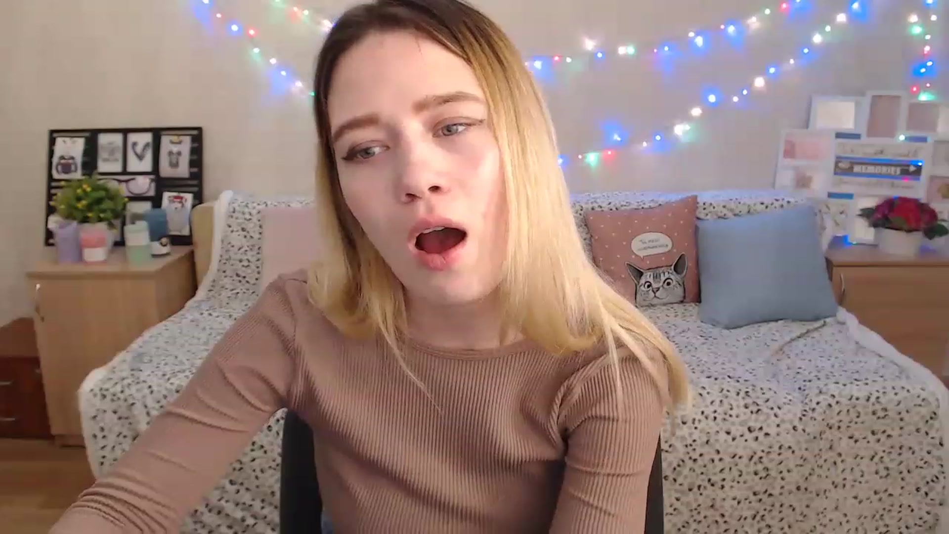 Gallery image thumbnail from Bayraktarka's myfreecams stream on, 12/18/2022, 18:32 image 8 of 20