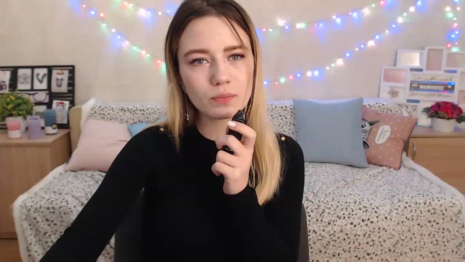 Gallery image thumbnail from Bayraktarka's myfreecams stream on, 12/23/2022, 13:21 image 13 of 20
