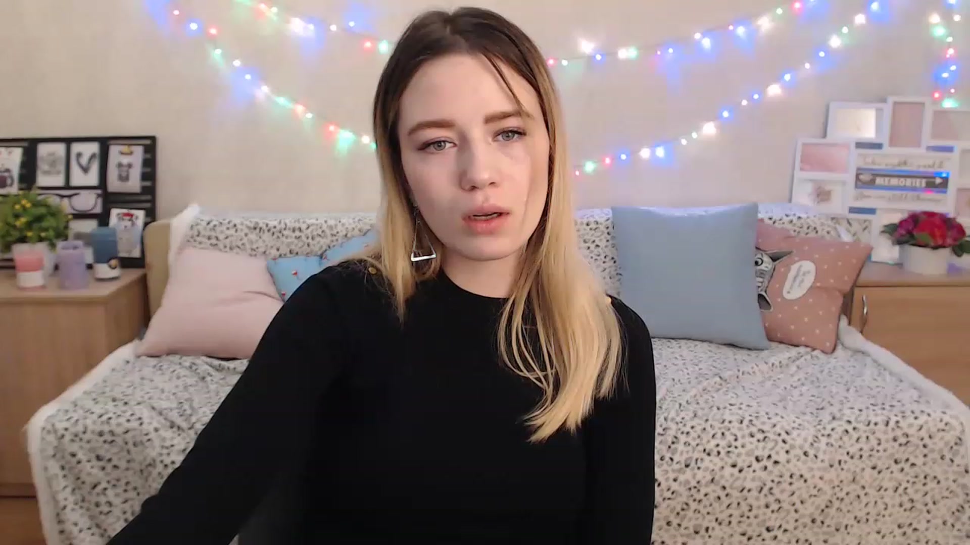 Gallery image thumbnail from Bayraktarka's myfreecams stream on, 12/23/2022, 13:21 image 18 of 20